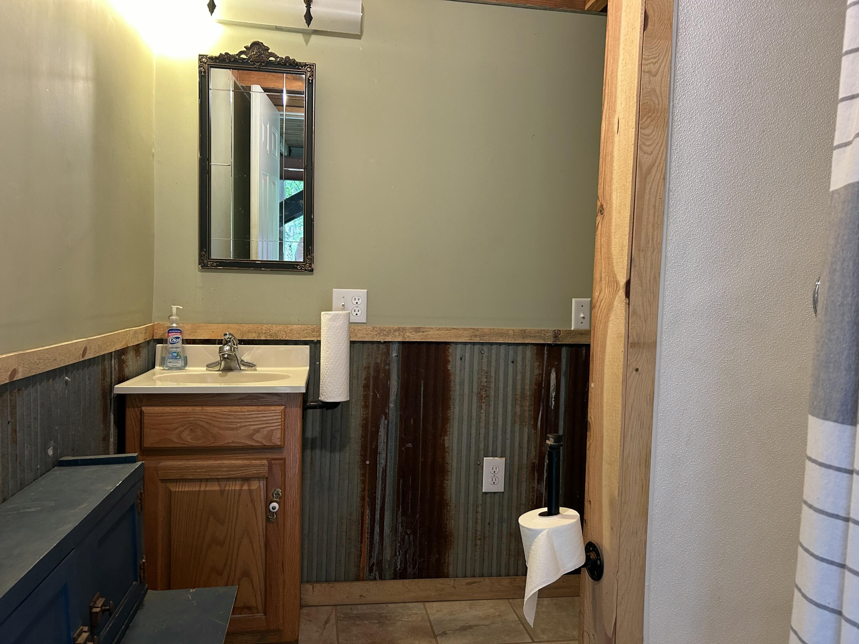 201 Thomas Street Property Photo 69