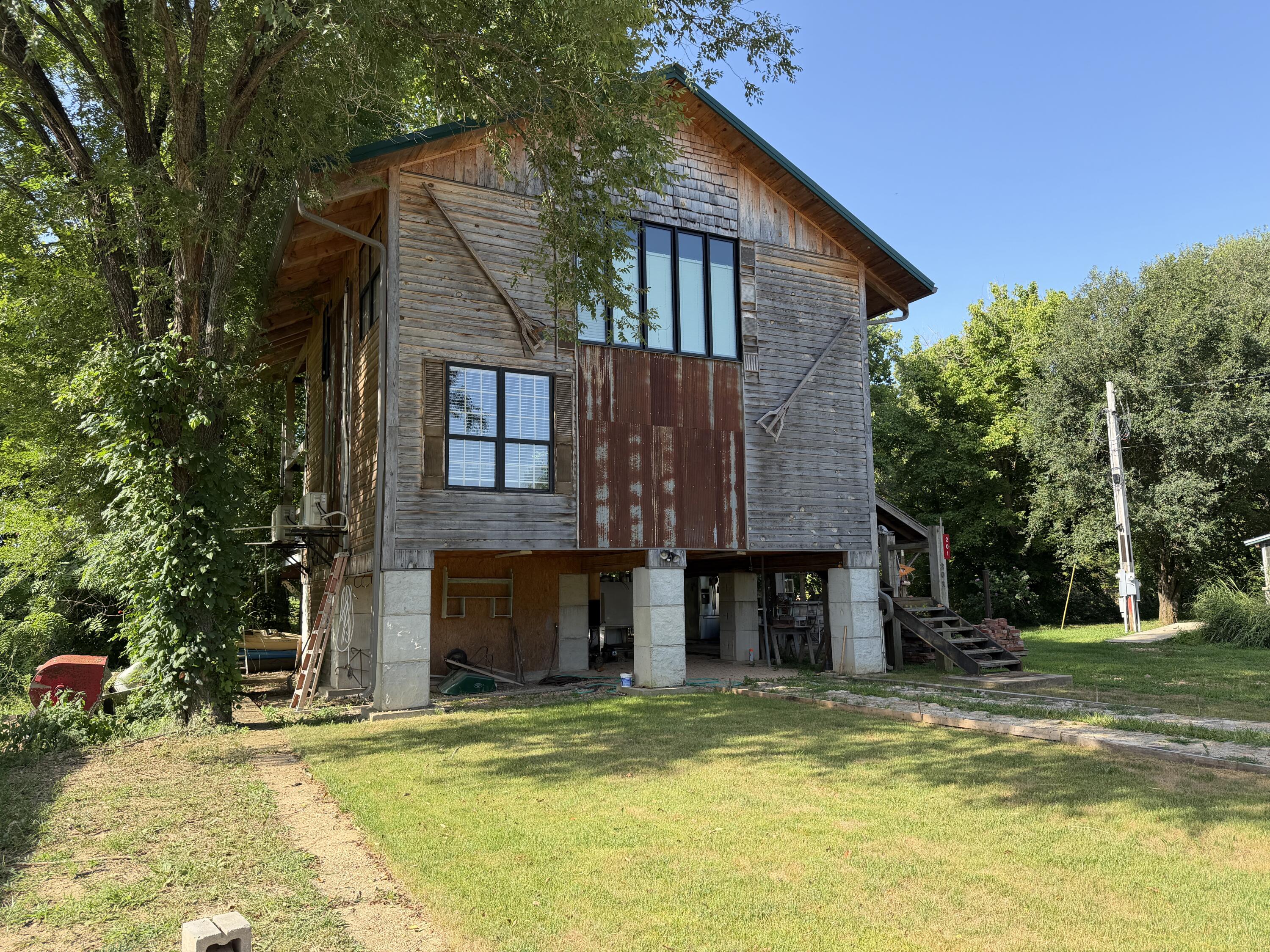 201 Thomas Street Property Photo 74