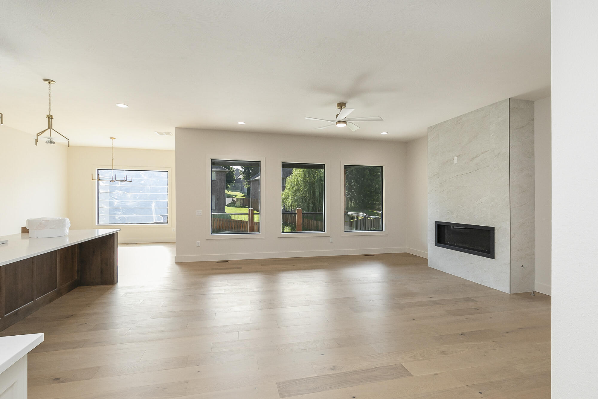 2016 North Silver Charm Avenue Property Photo 10