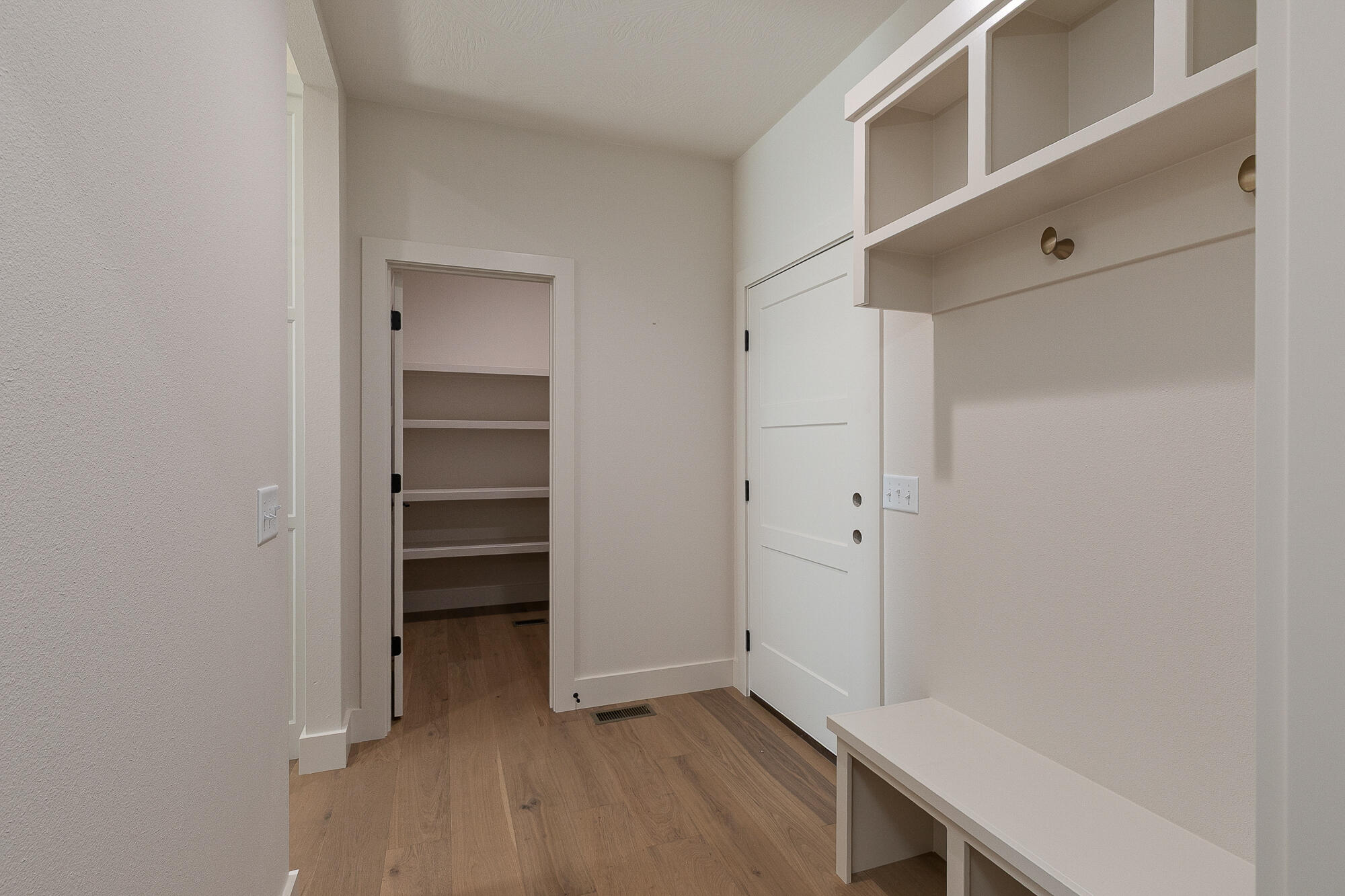 2016 North Silver Charm Avenue Property Photo 17