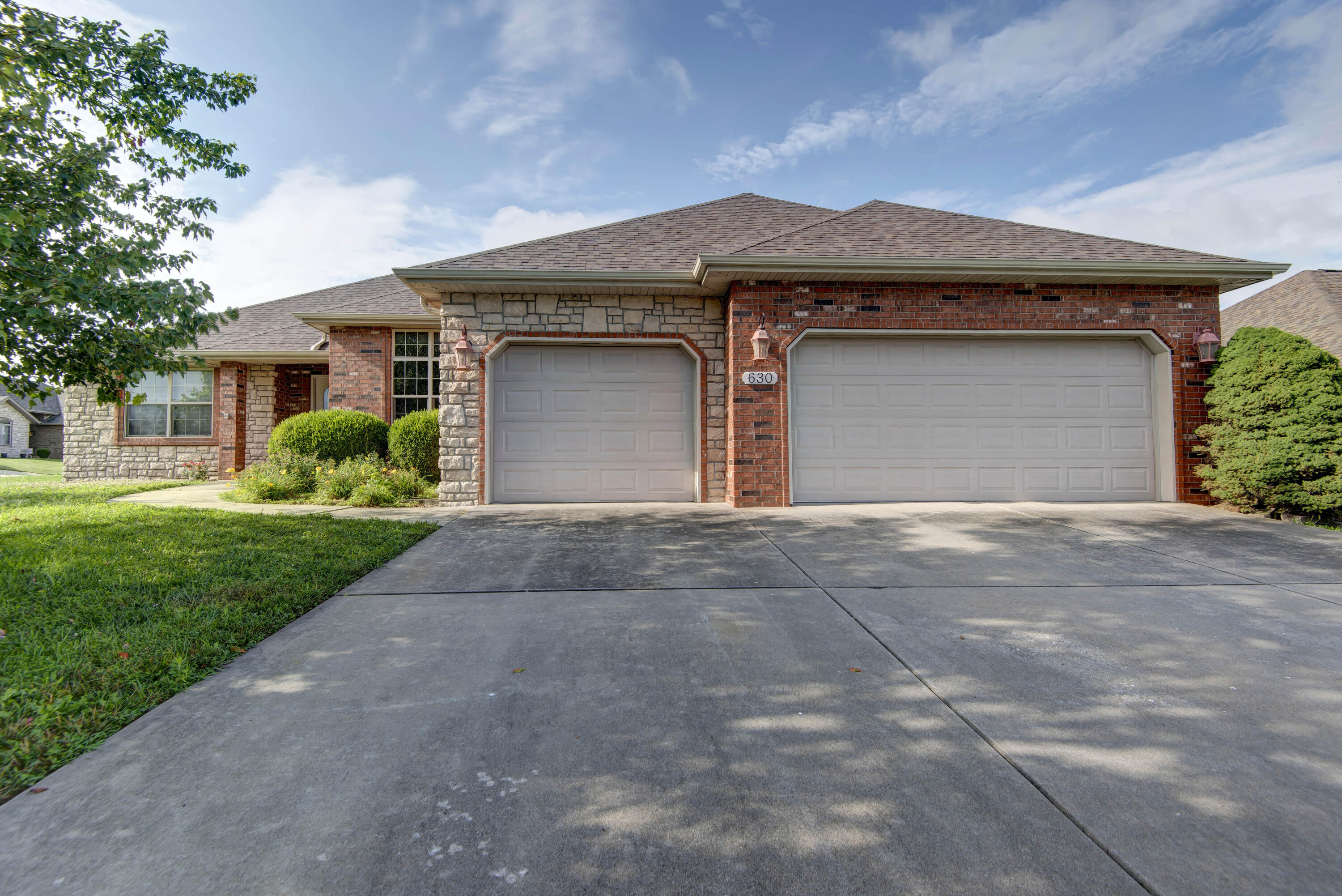 630 Meadowgate Drive Property Photo 2