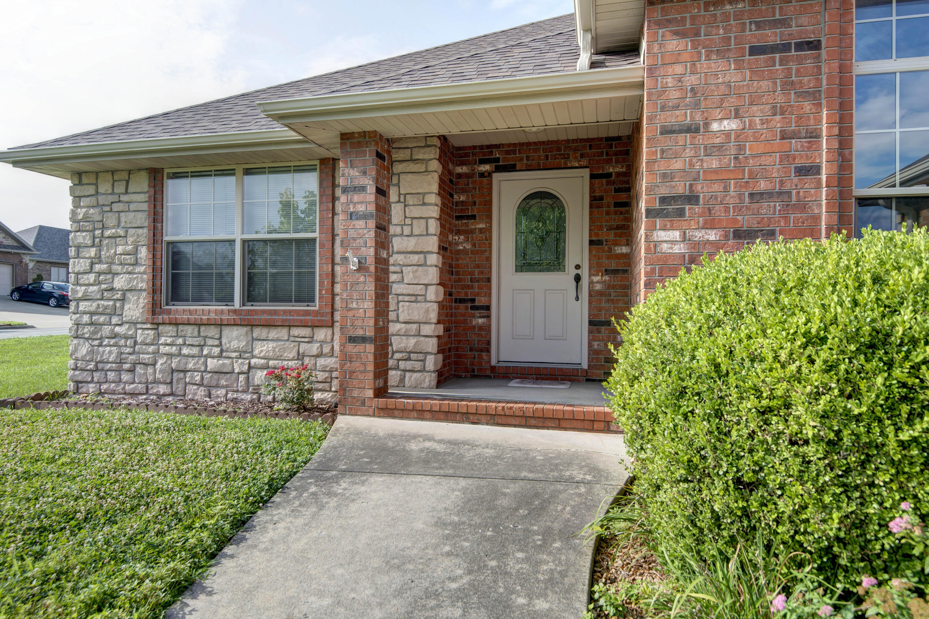 630 Meadowgate Drive Property Photo 3