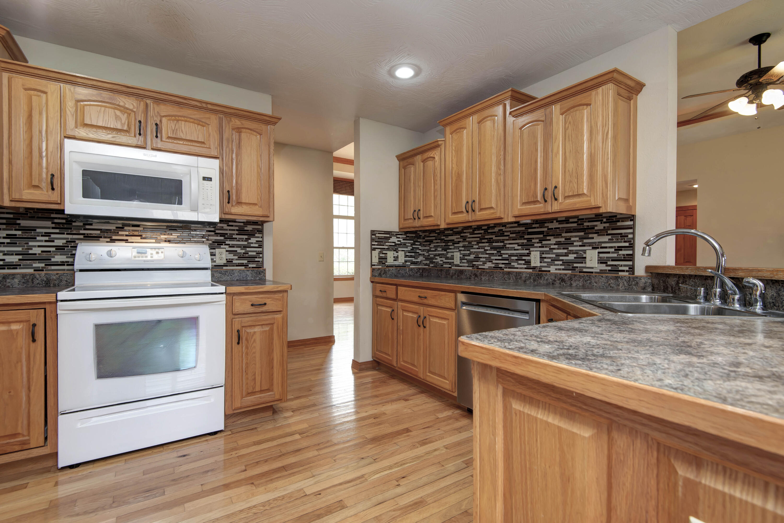 630 Meadowgate Drive Property Photo 17