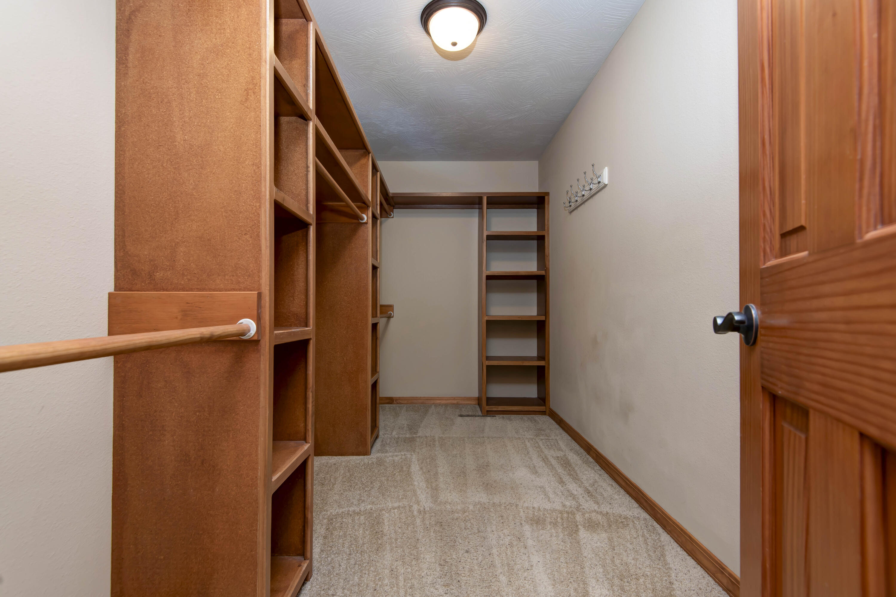630 Meadowgate Drive Property Photo 30