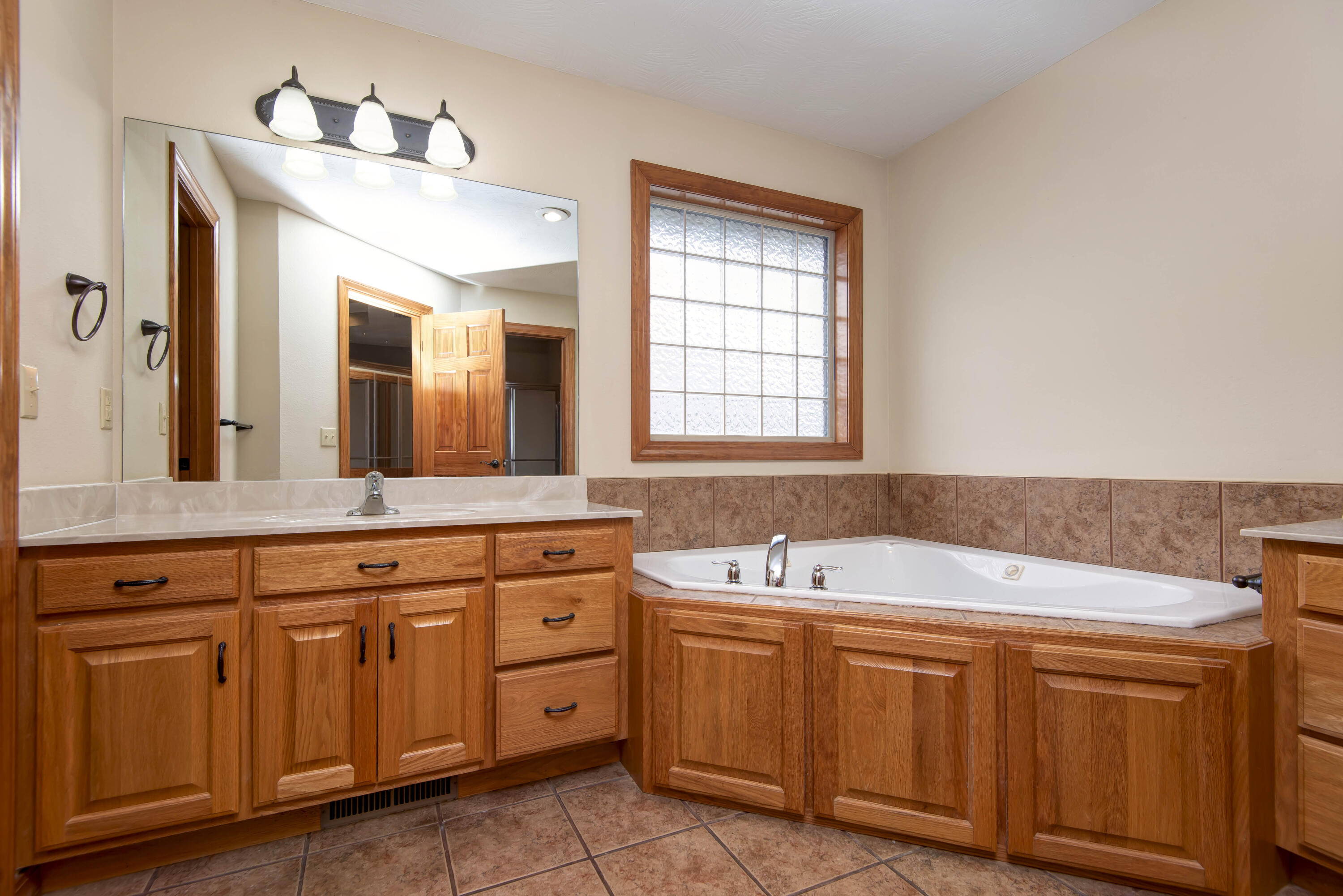 630 Meadowgate Drive Property Photo 33