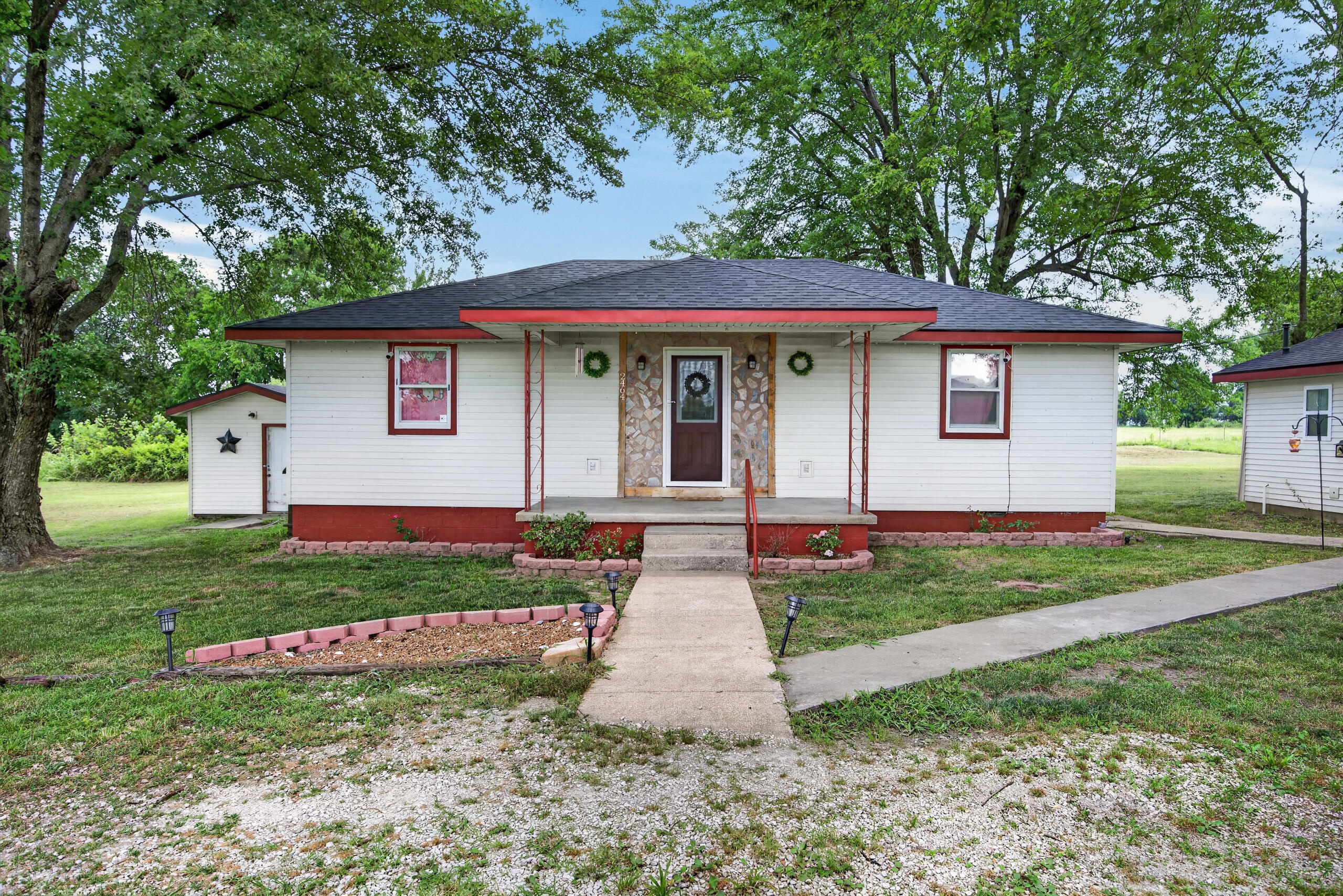 2464 U.s. 65 Property Photo 2