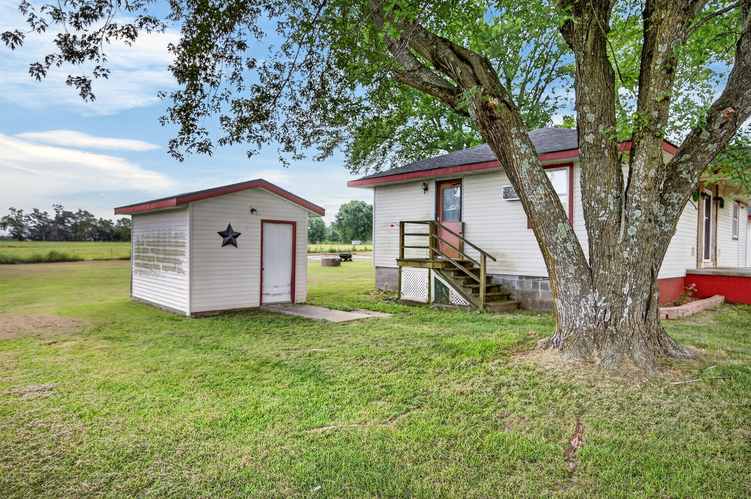 2464 U.s. 65 Property Photo 33