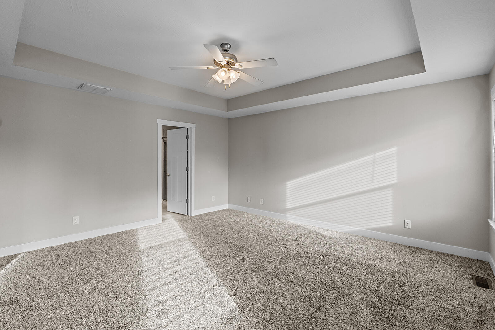 4639 Florence Avenue Property Photo 17