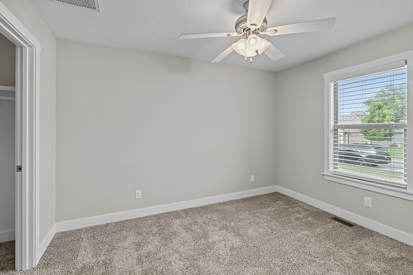 4639 Florence Avenue Property Photo 23