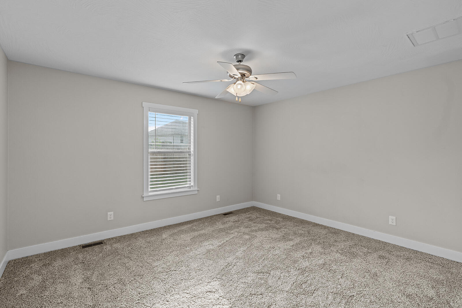 4639 Florence Avenue Property Photo 26