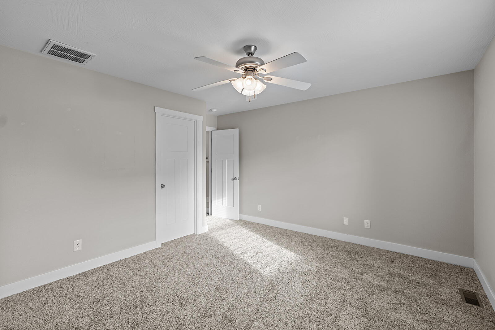 4639 Florence Avenue Property Photo 27