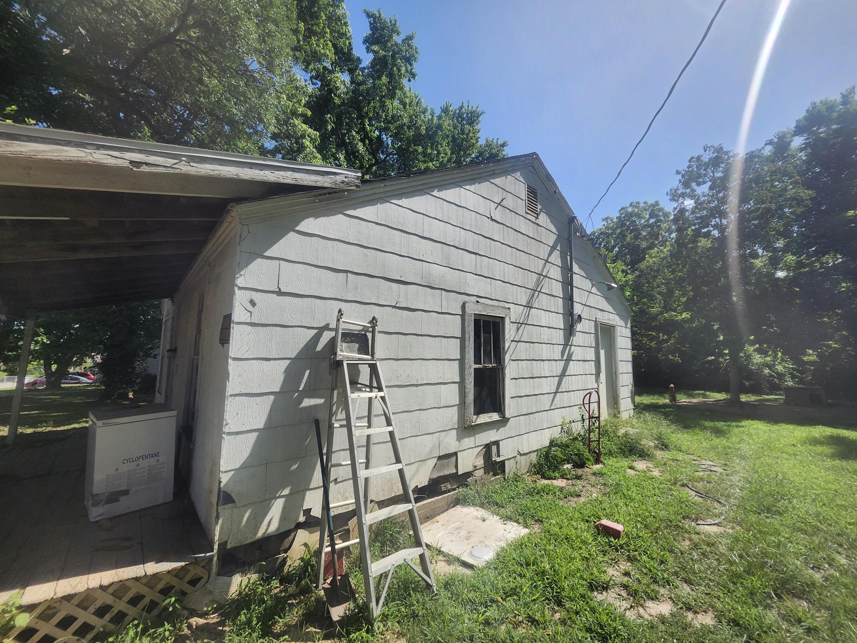 304 Bryan Street Property Photo 3