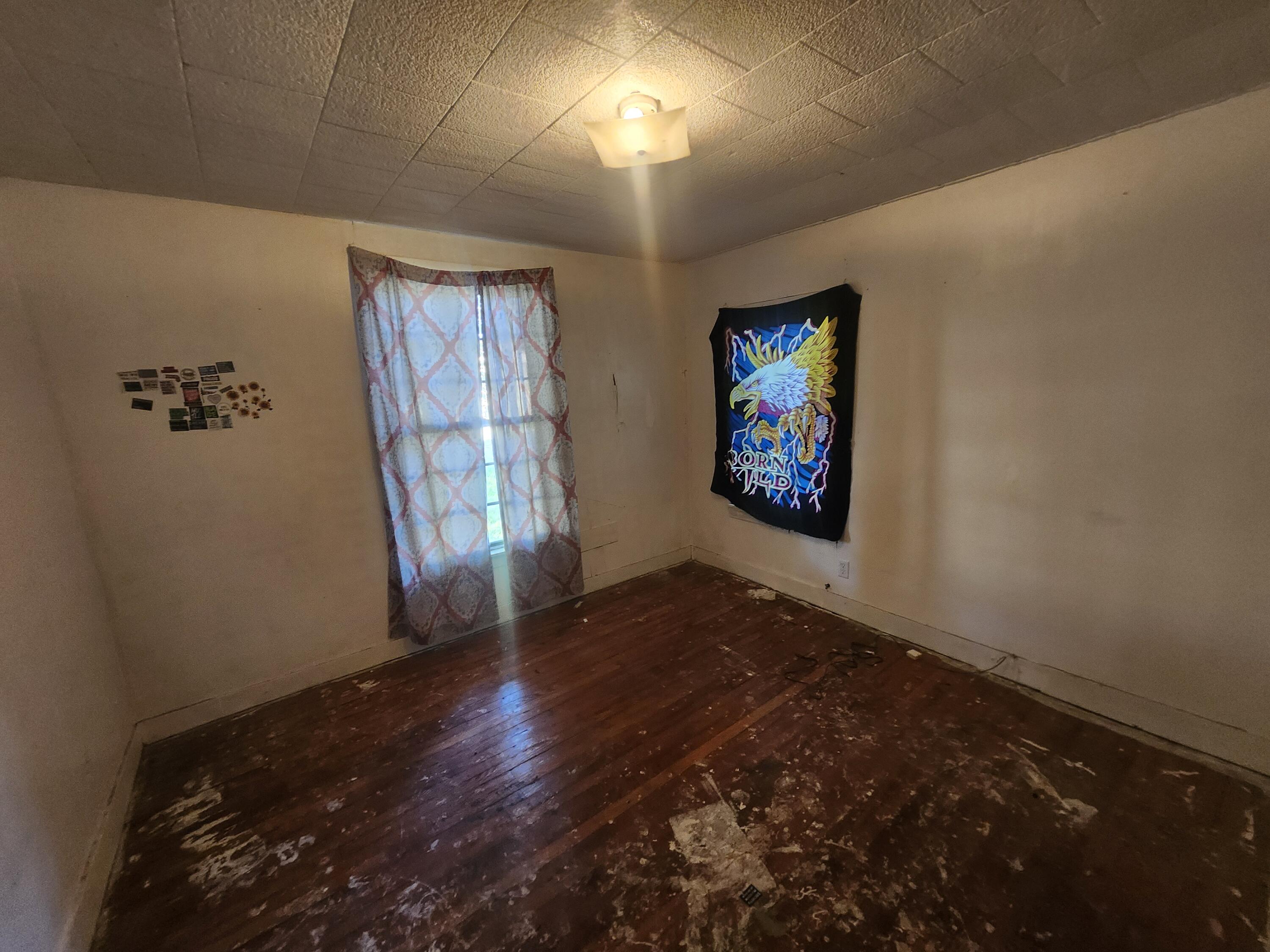 304 Bryan Street Property Photo 6