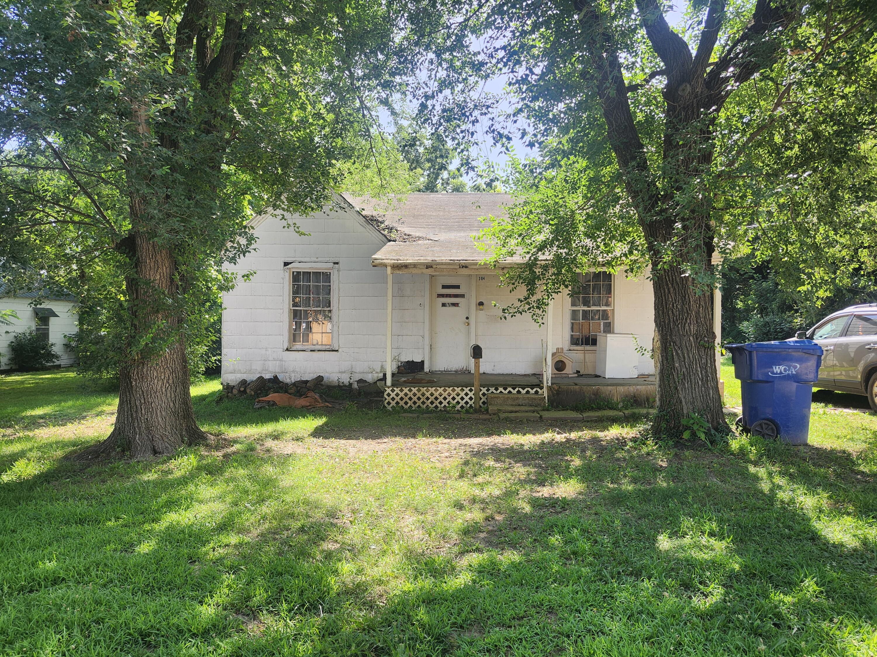 304 Bryan Street Property Photo 11