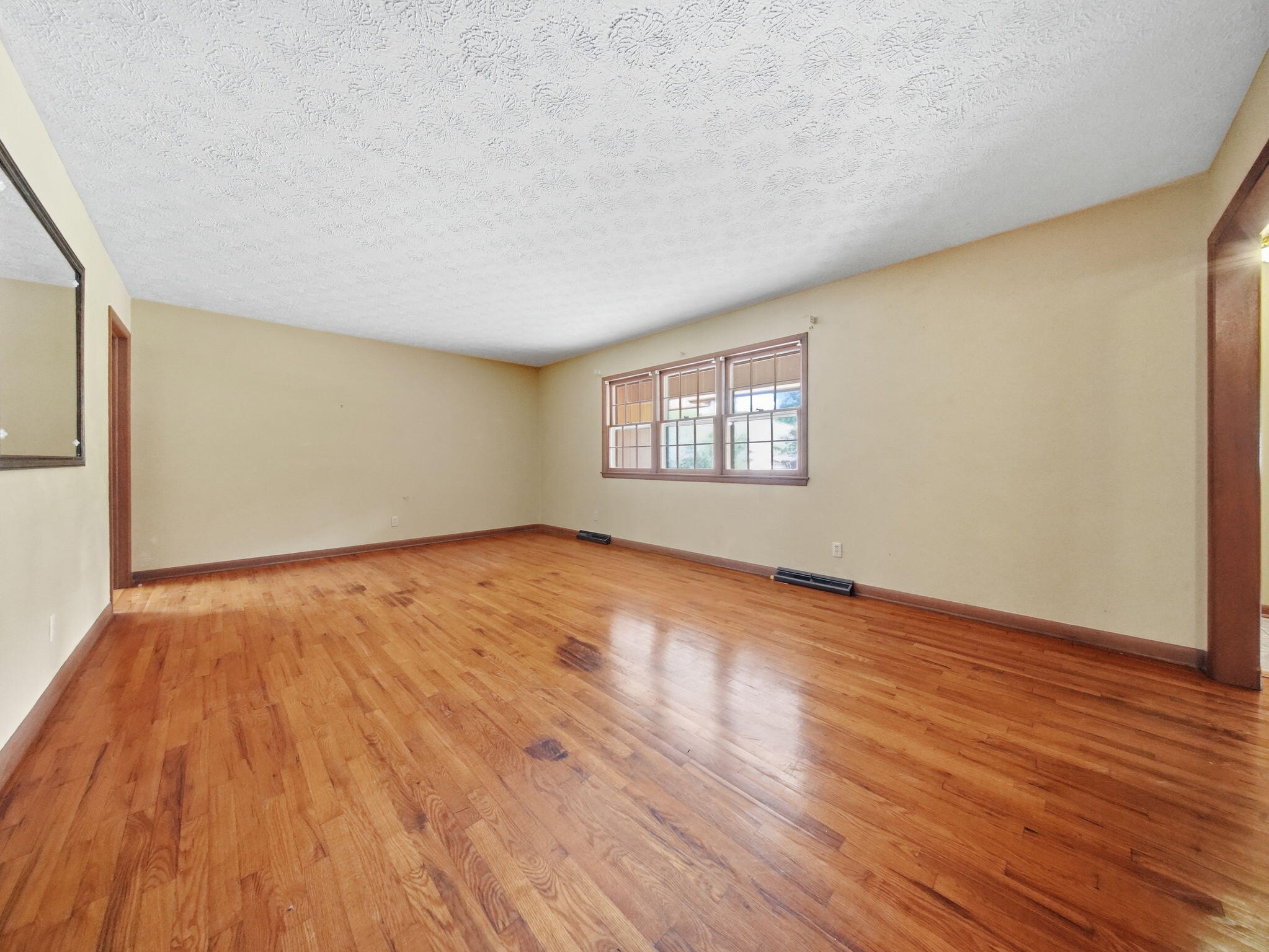 2411 South Mayfair Avenue Property Photo 10