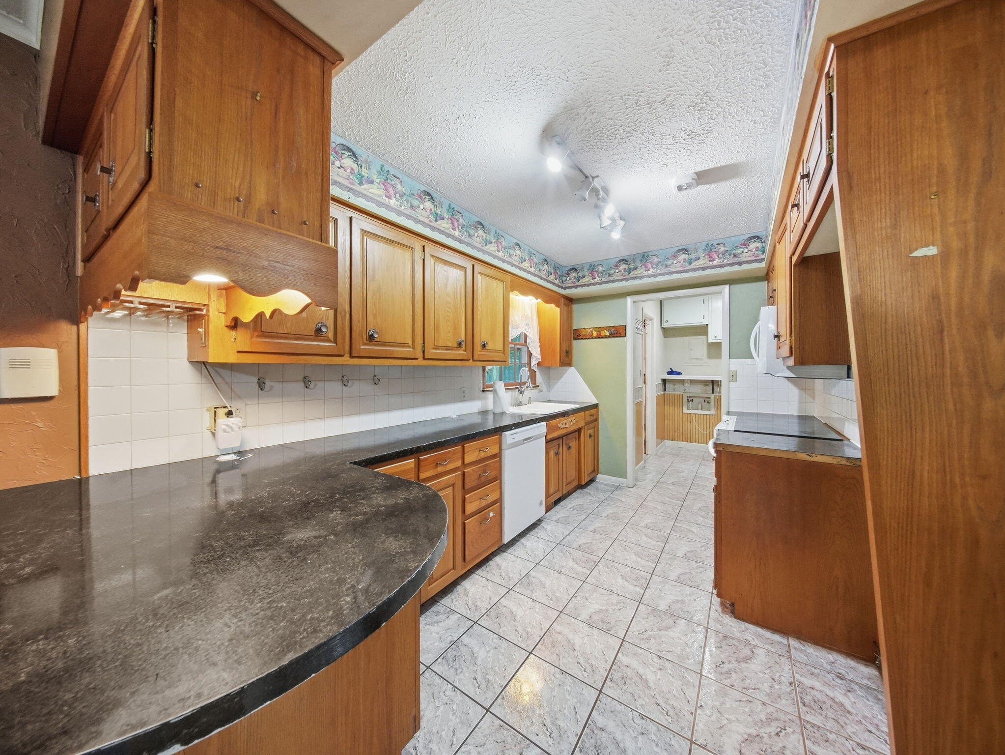 2411 South Mayfair Avenue Property Photo 16