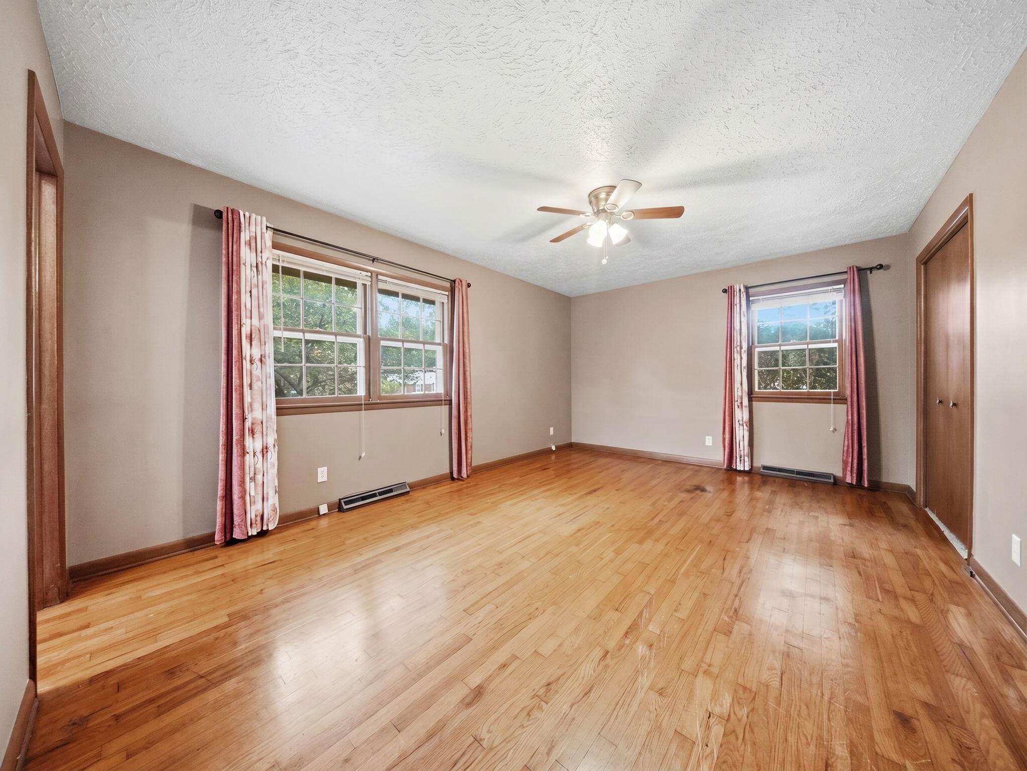 2411 South Mayfair Avenue Property Photo 25