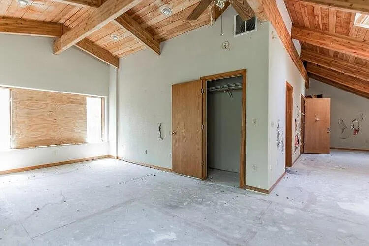 4070 North Castle Oaks Boulevard Property Photo 15