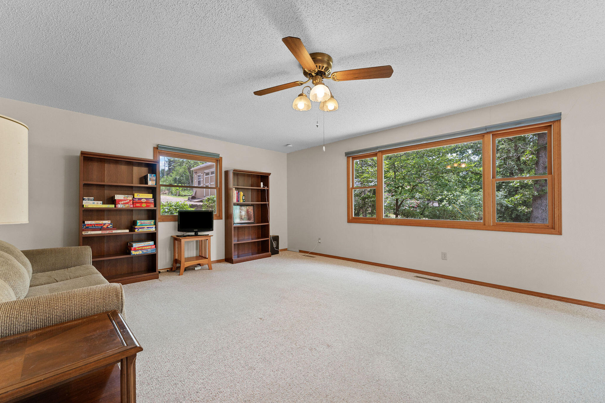 341 Greenbrier Lane Property Photo 24