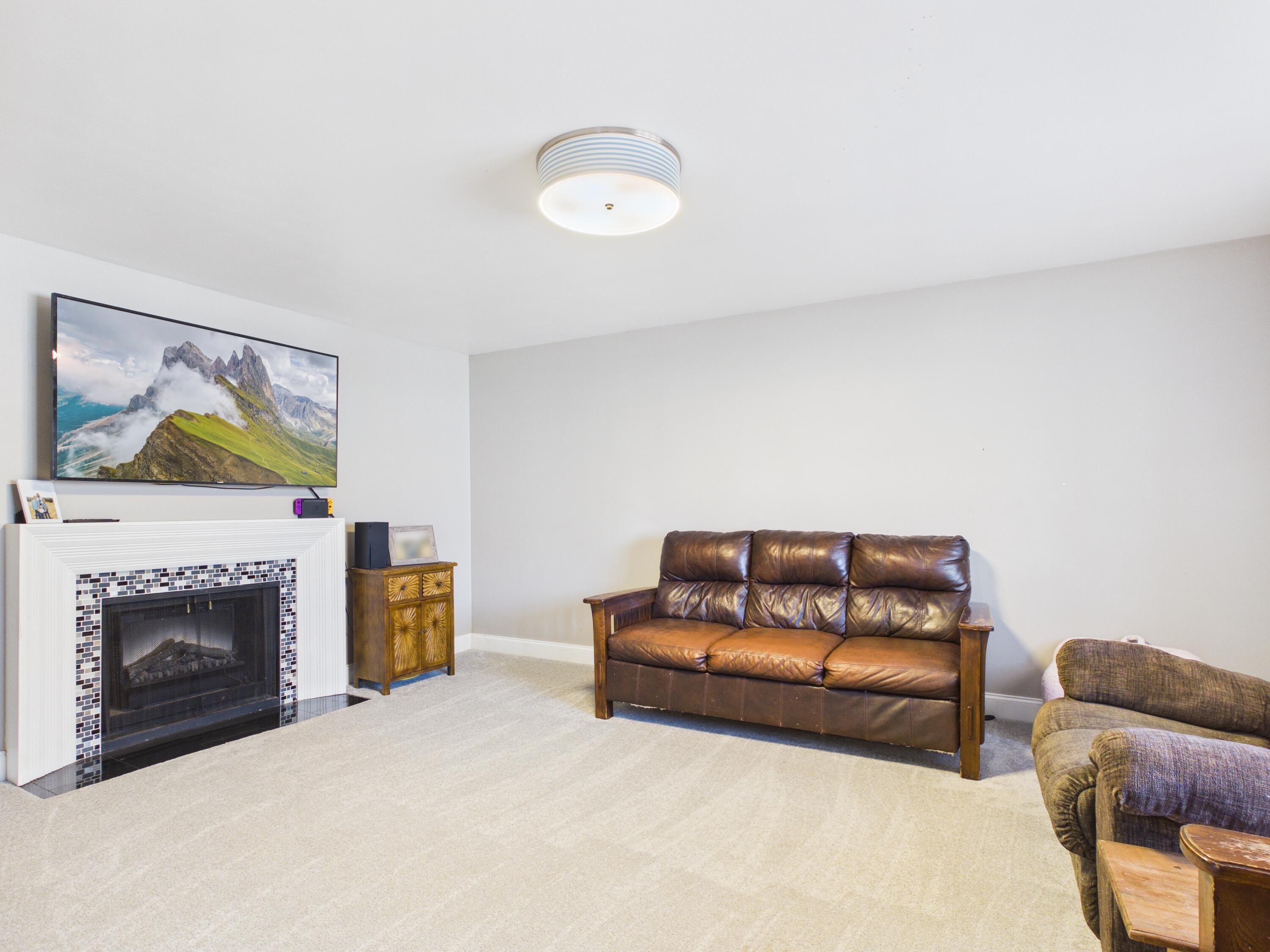 1006 West Sherman Avenue Property Photo 14