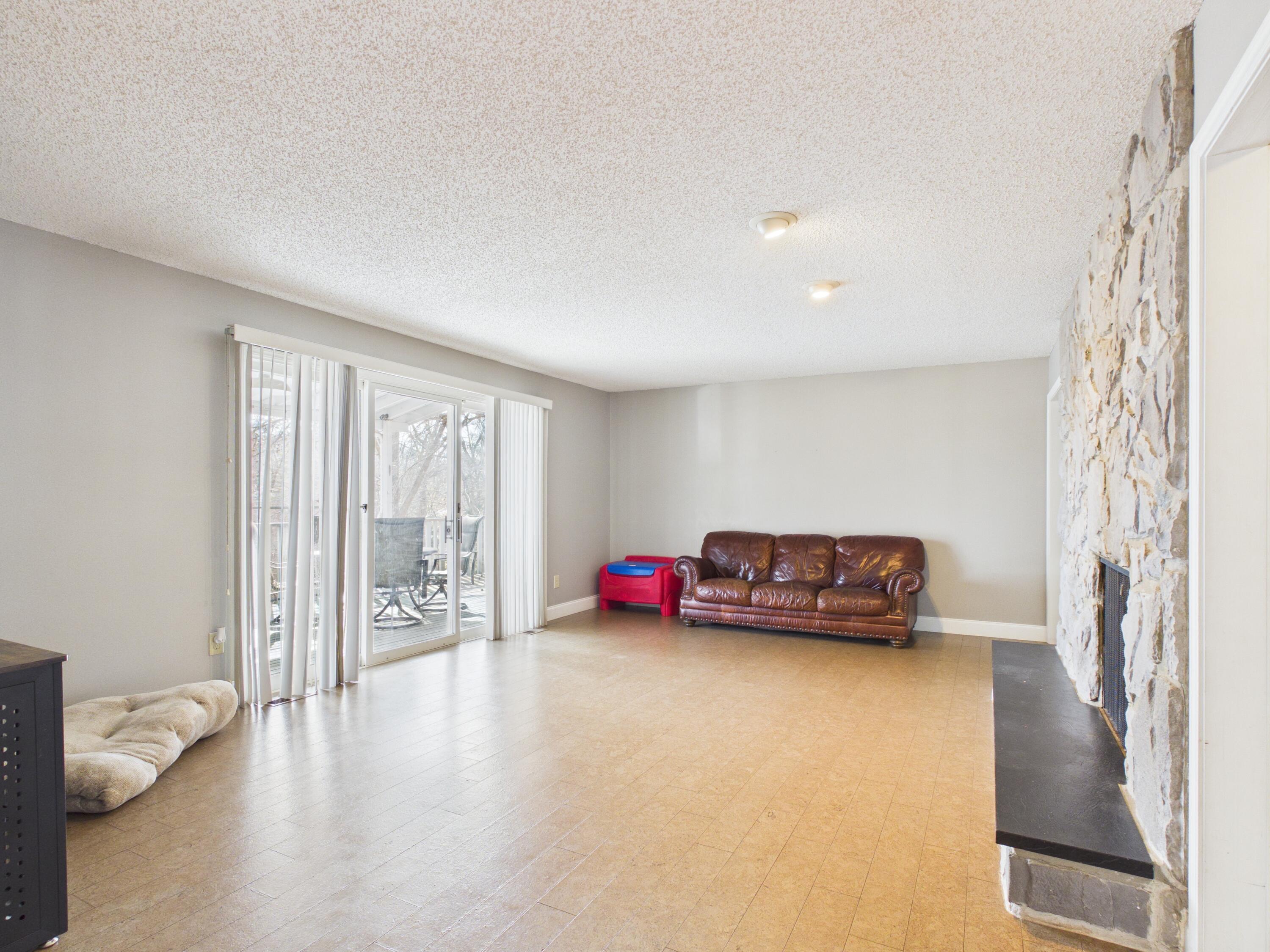 1006 West Sherman Avenue Property Photo 23