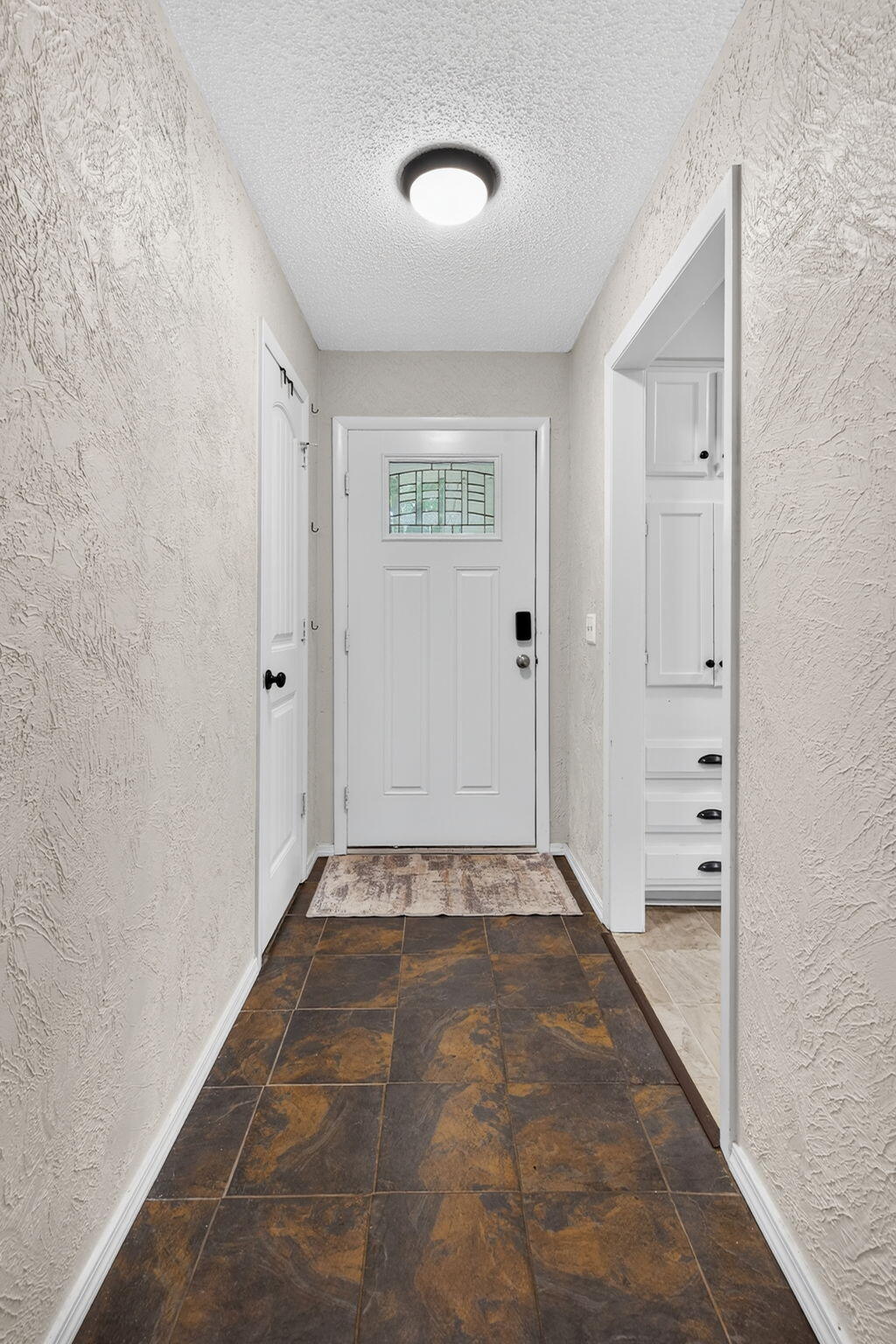 4105 West Dahlia Drive Property Photo 3