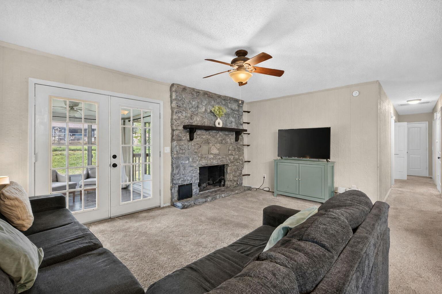 4105 West Dahlia Drive Property Photo 5