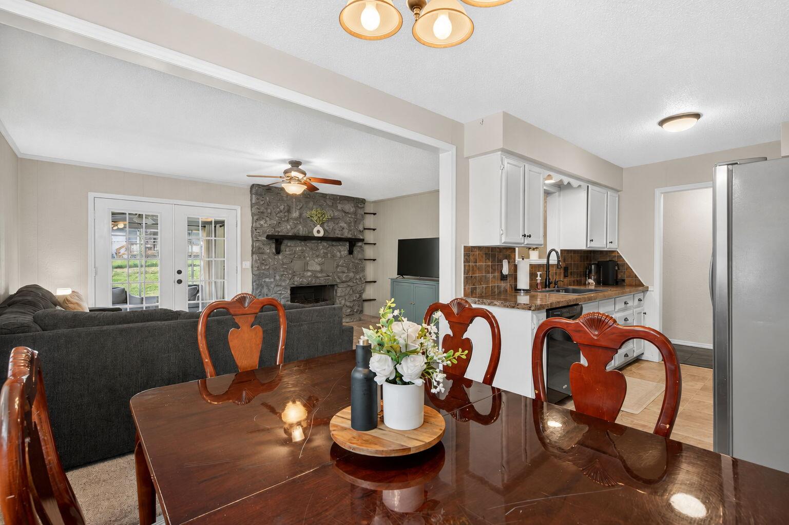 4105 West Dahlia Drive Property Photo 11