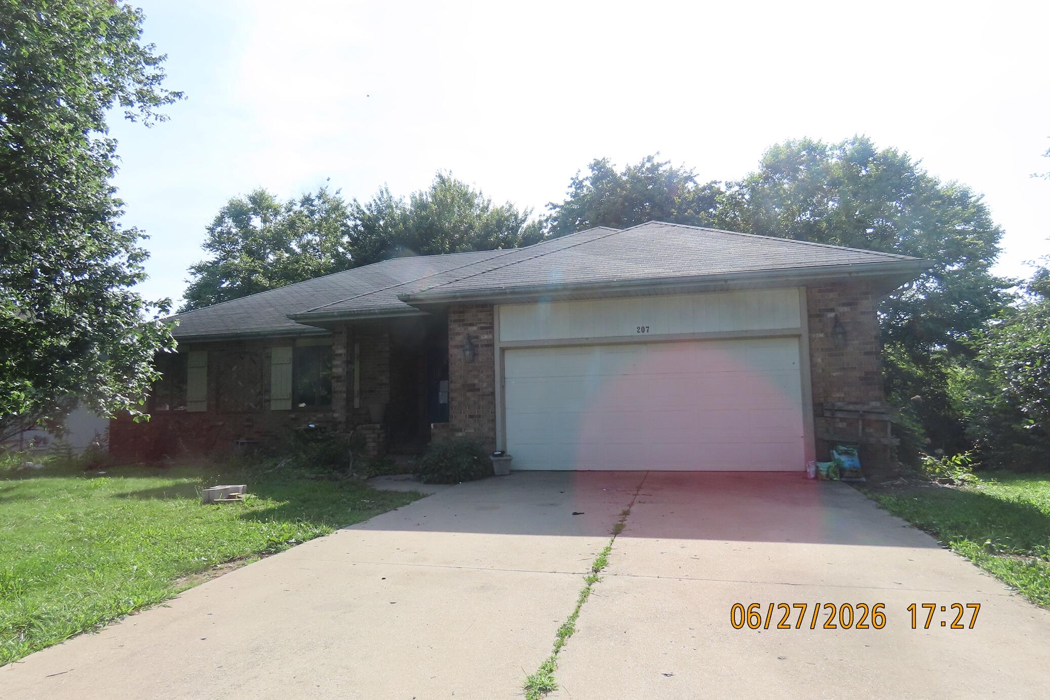 207 North Gregg Road Property Photo 1