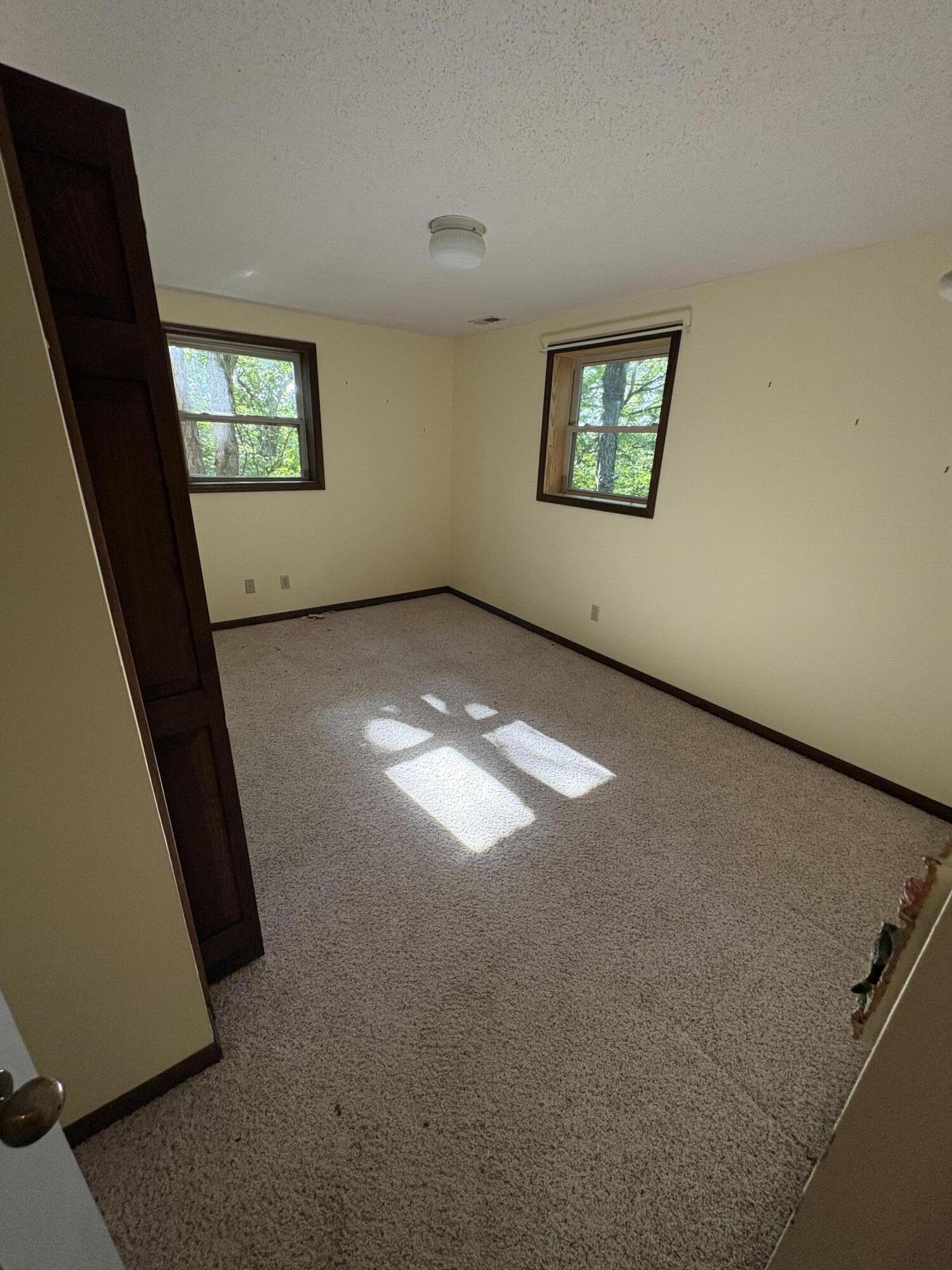 1352 East 400th Road Property Photo 32