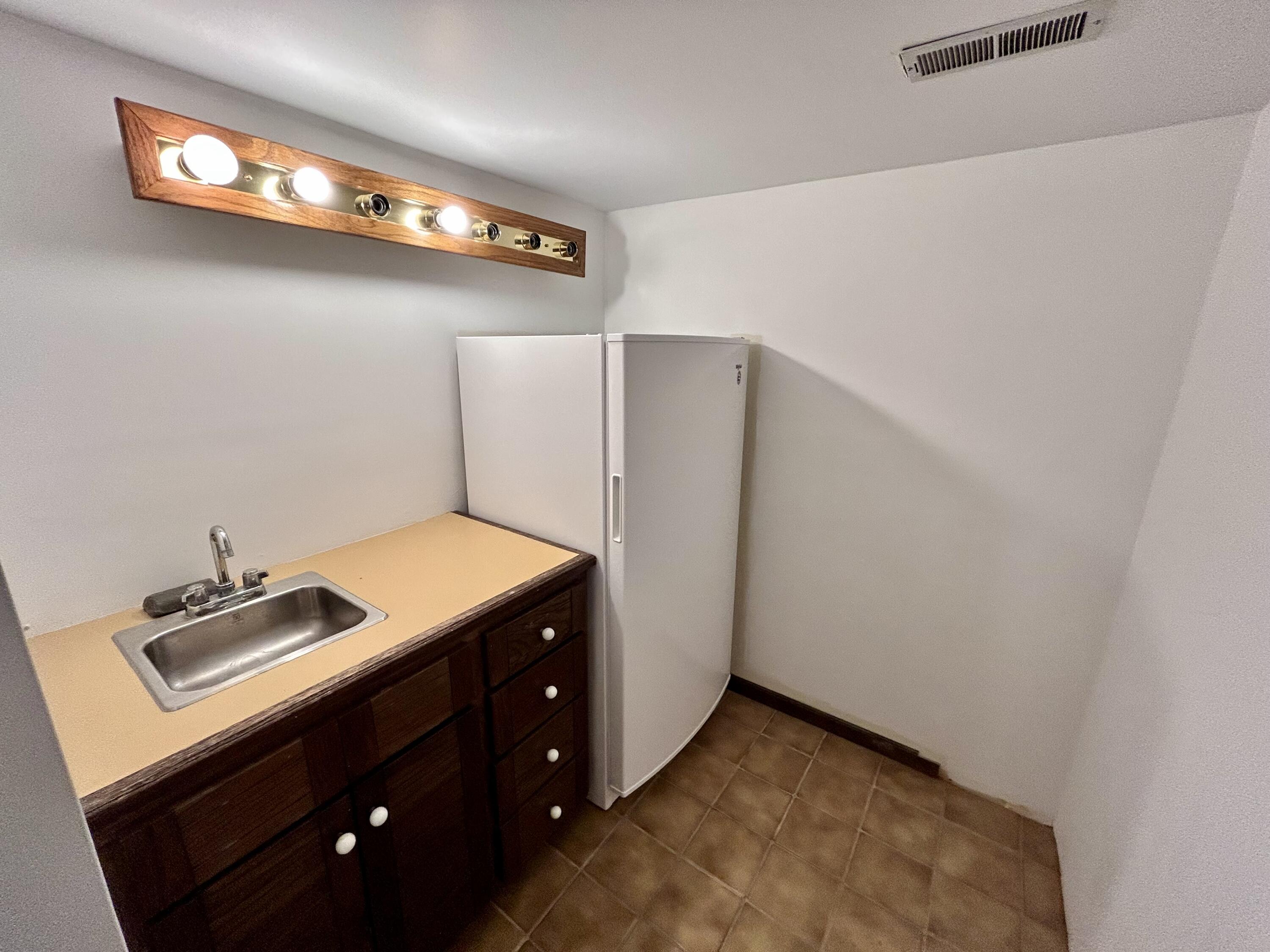 1352 East 400th Road Property Photo 42