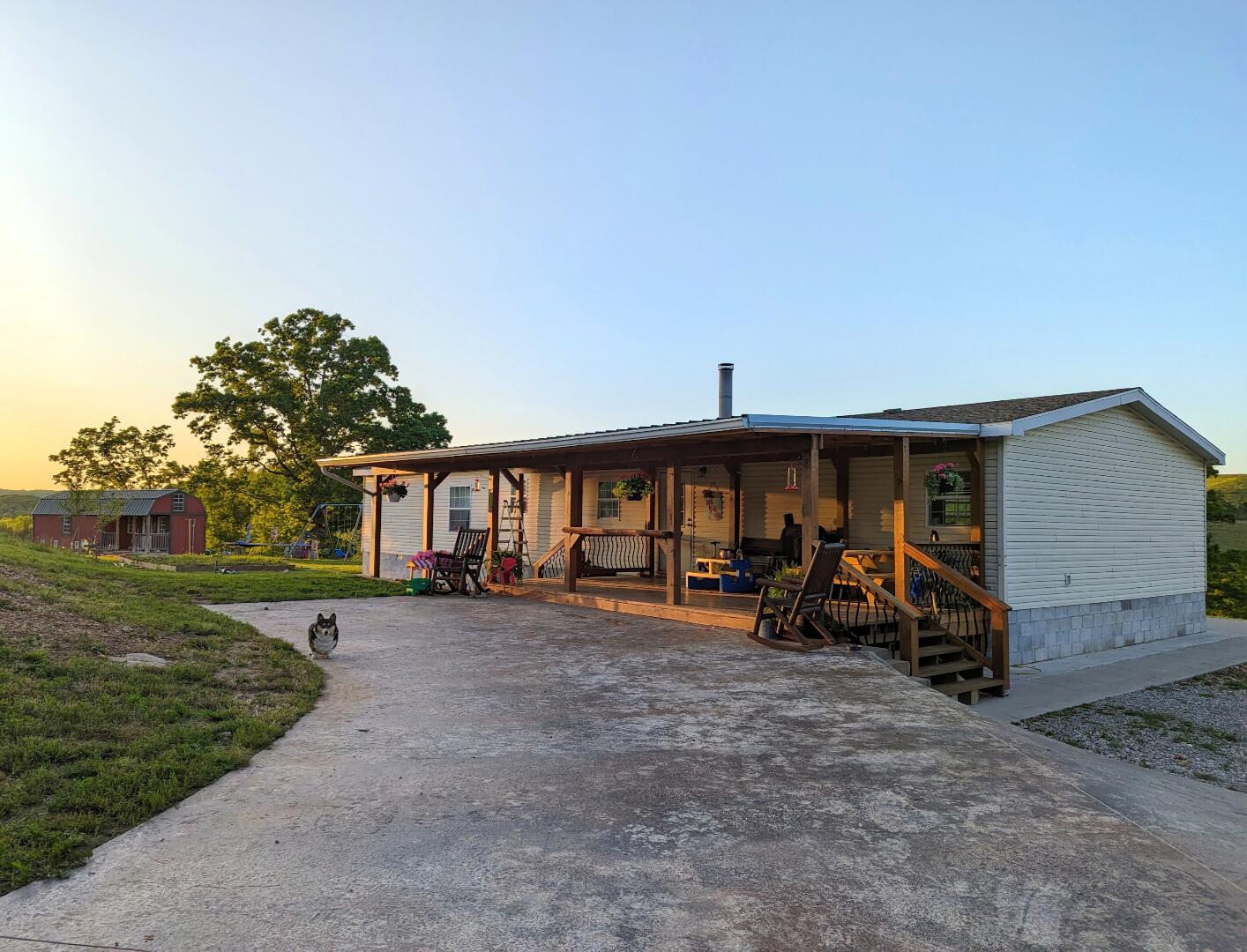 27196 Farm Road 2120 Property Photo 3