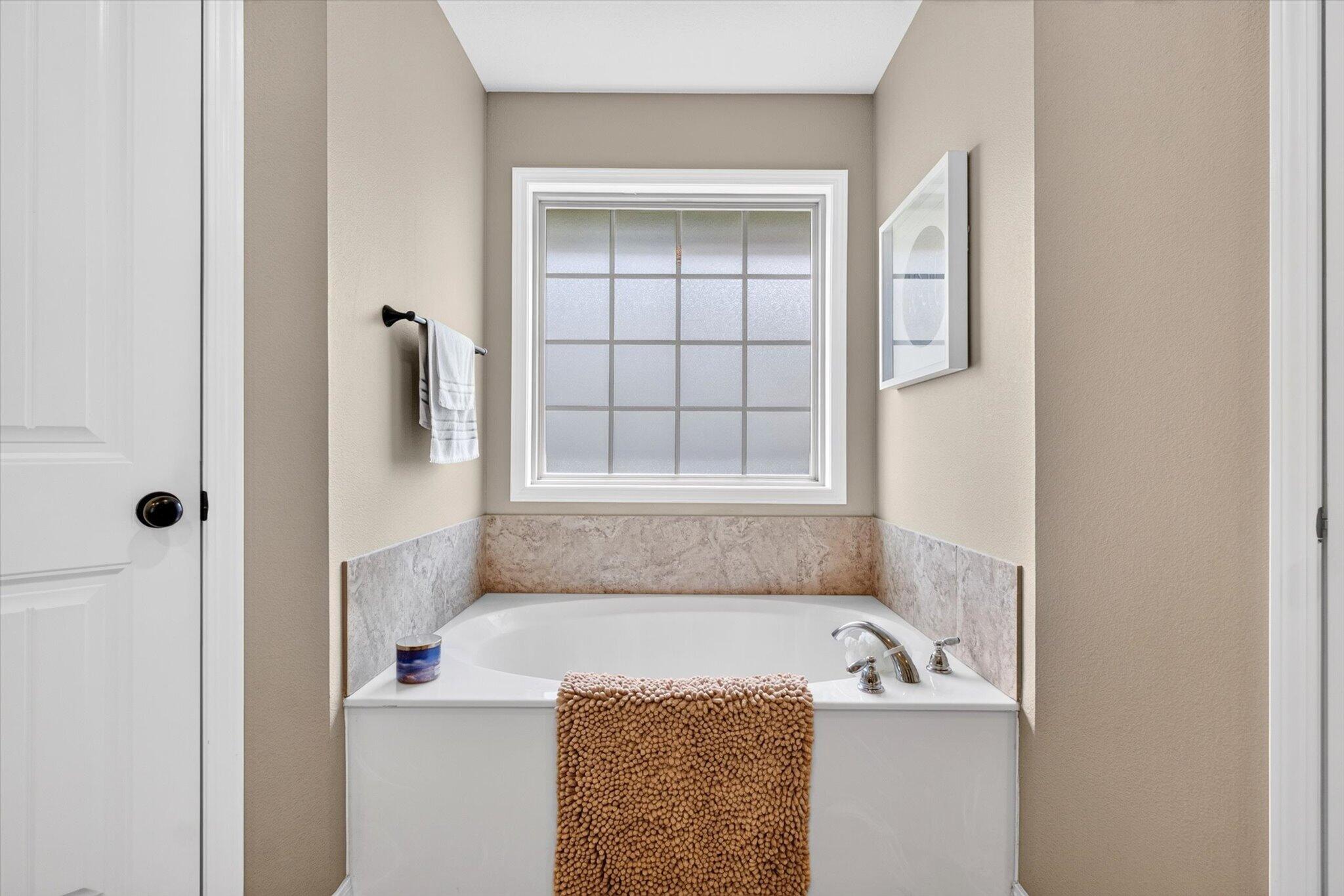 1007 East Highview Drive Property Photo 21