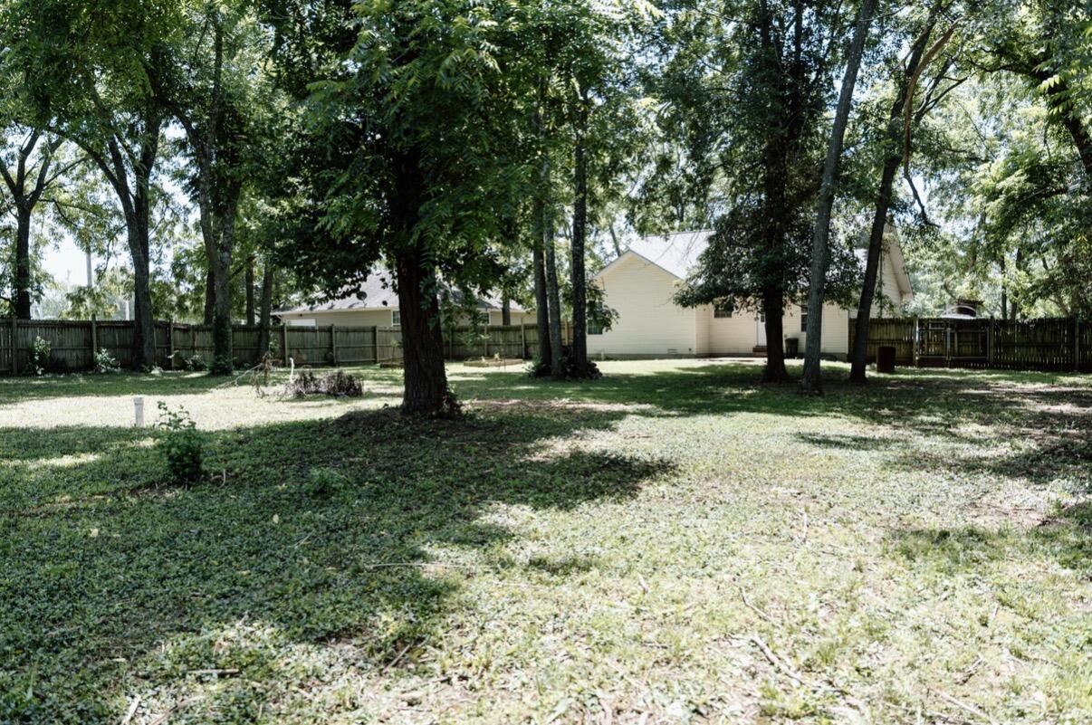 3315 West Grand Street Property Photo 6