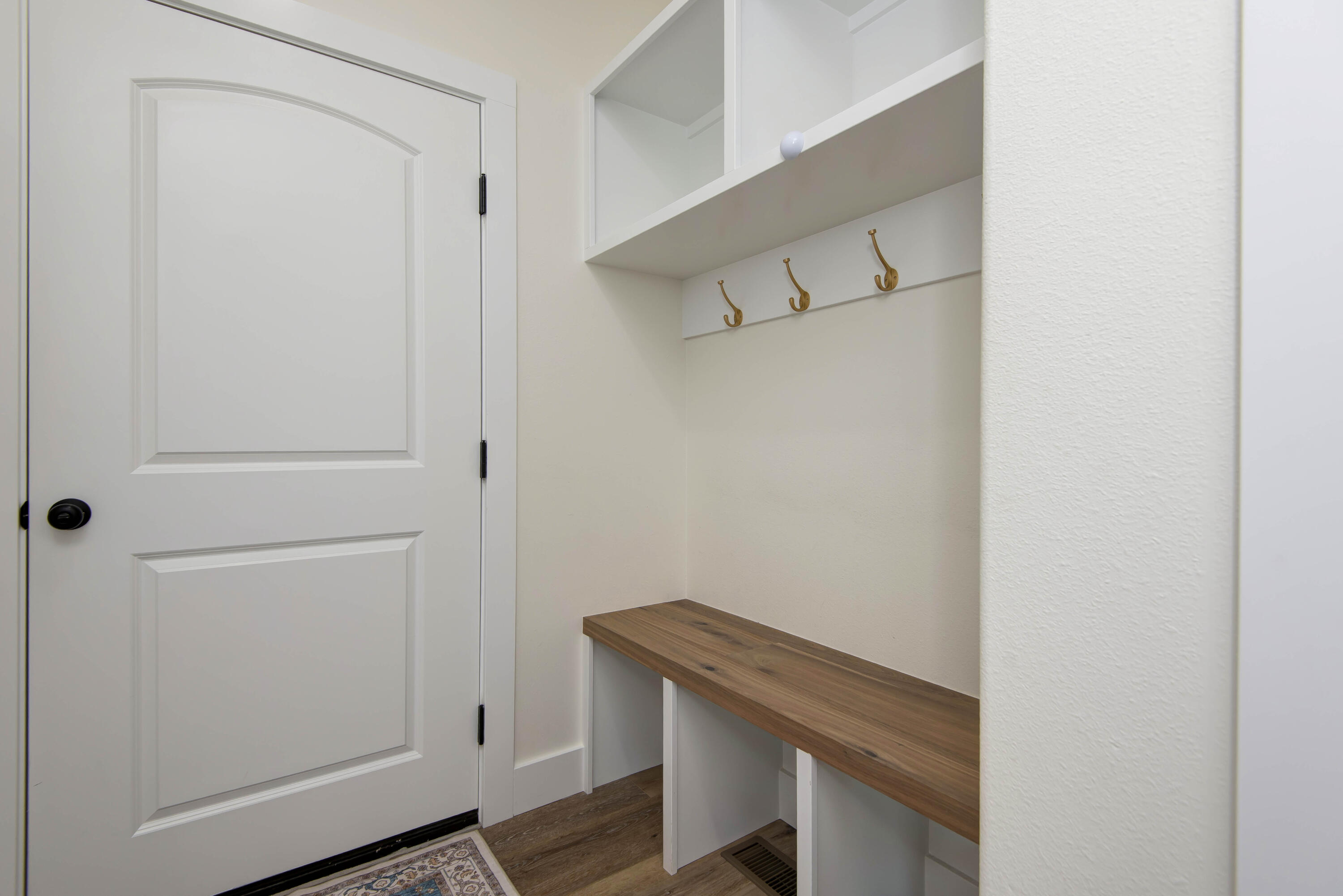 1539 West Gaslight Drive Property Photo 20