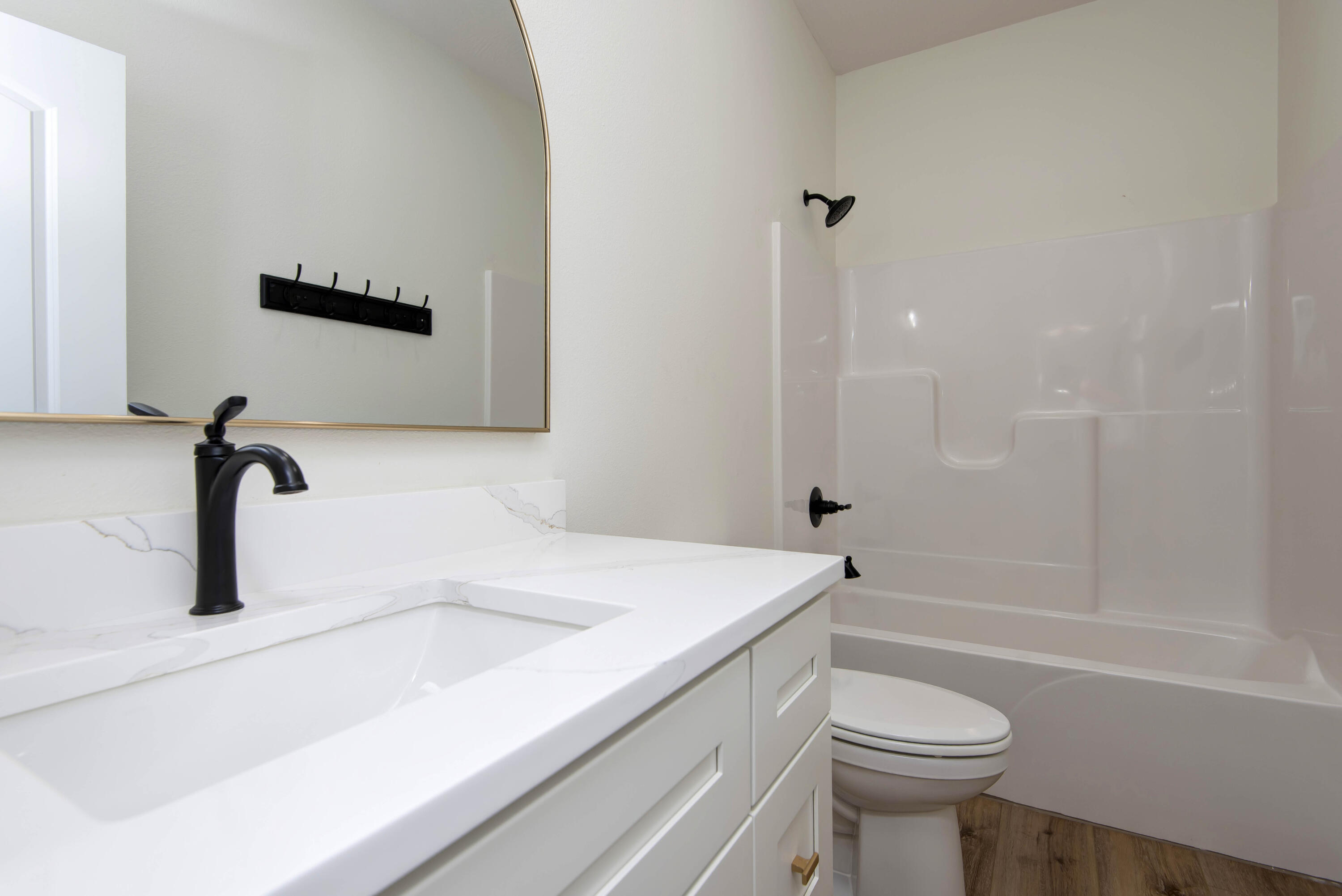 1539 West Gaslight Drive Property Photo 23