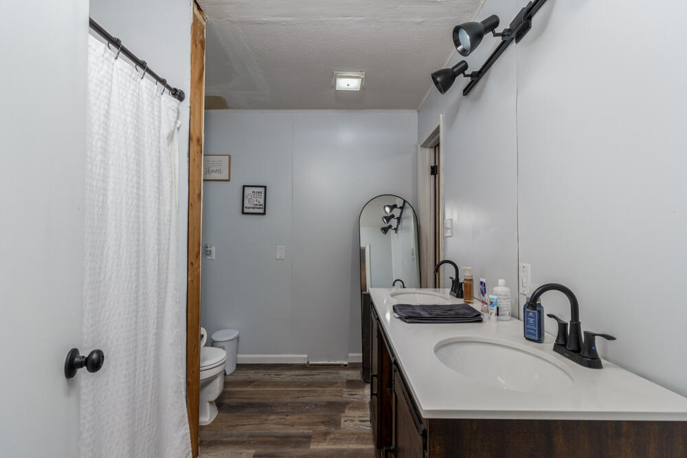 711 East National Avenue Property Photo 10