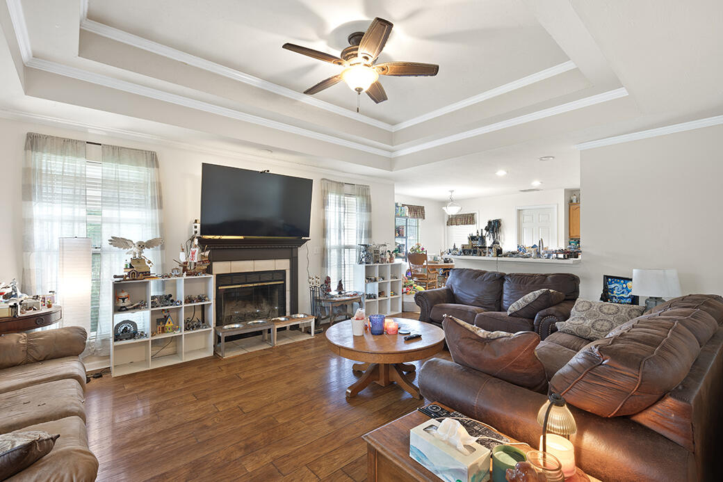 705 South Whippoorwill Drive Property Photo 3