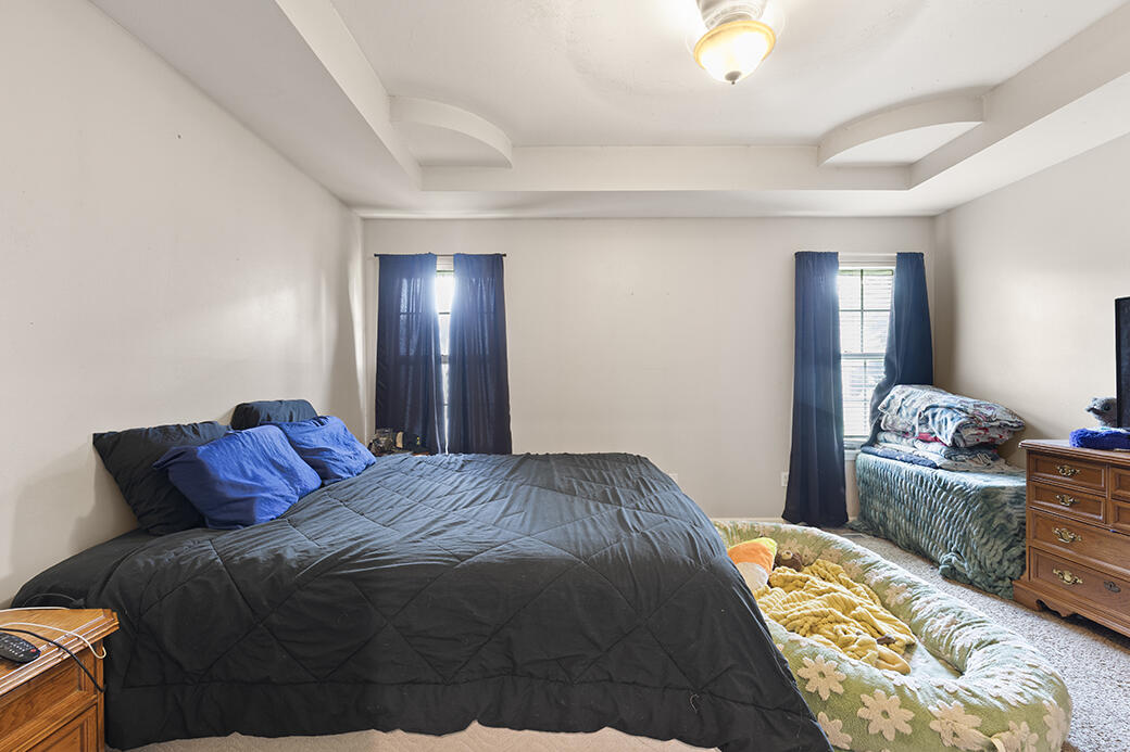 705 South Whippoorwill Drive Property Photo 10