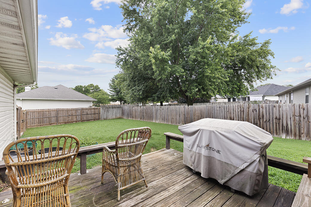 705 South Whippoorwill Drive Property Photo 19