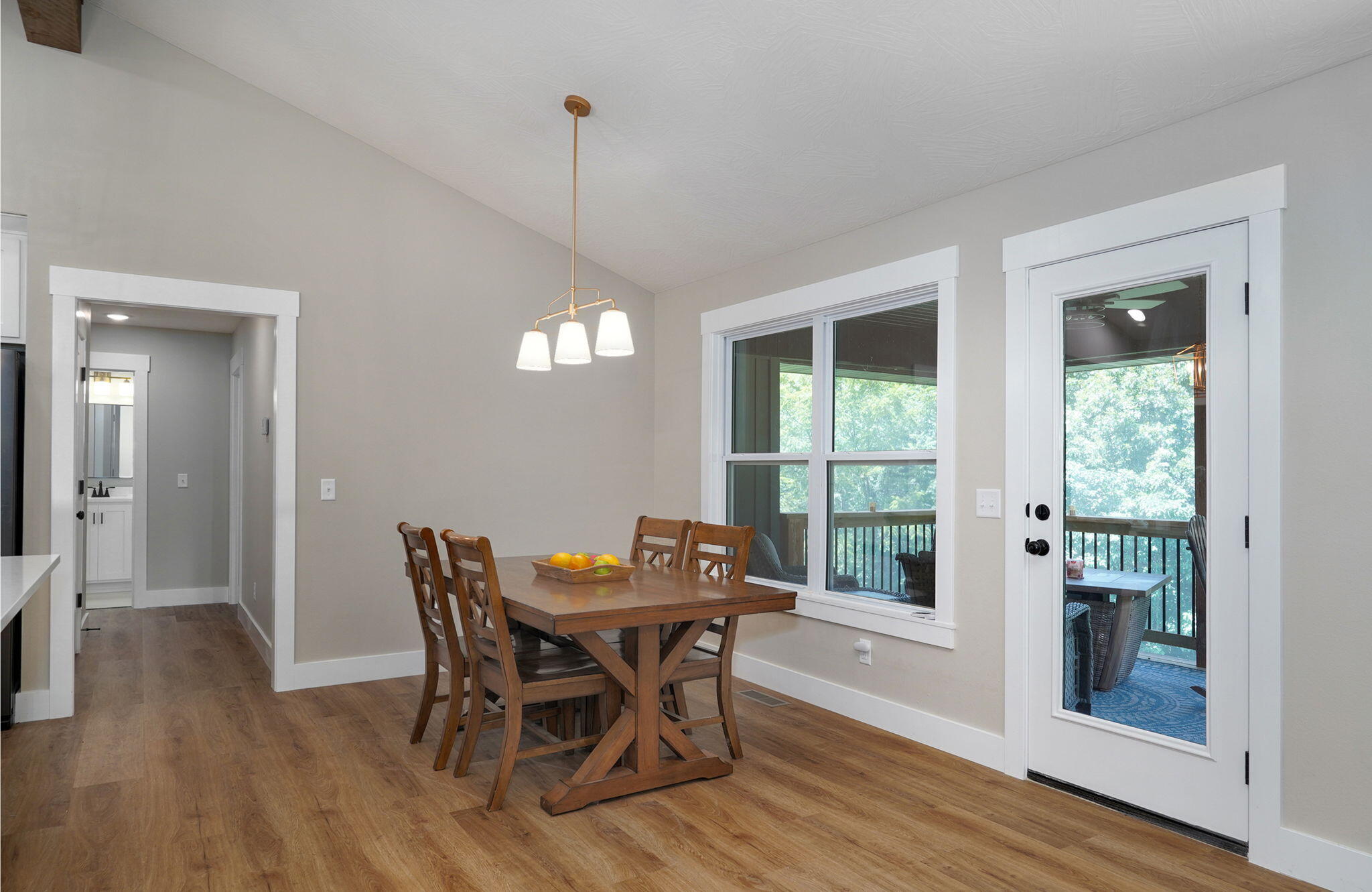 385 Plumtree Drive Property Photo 10