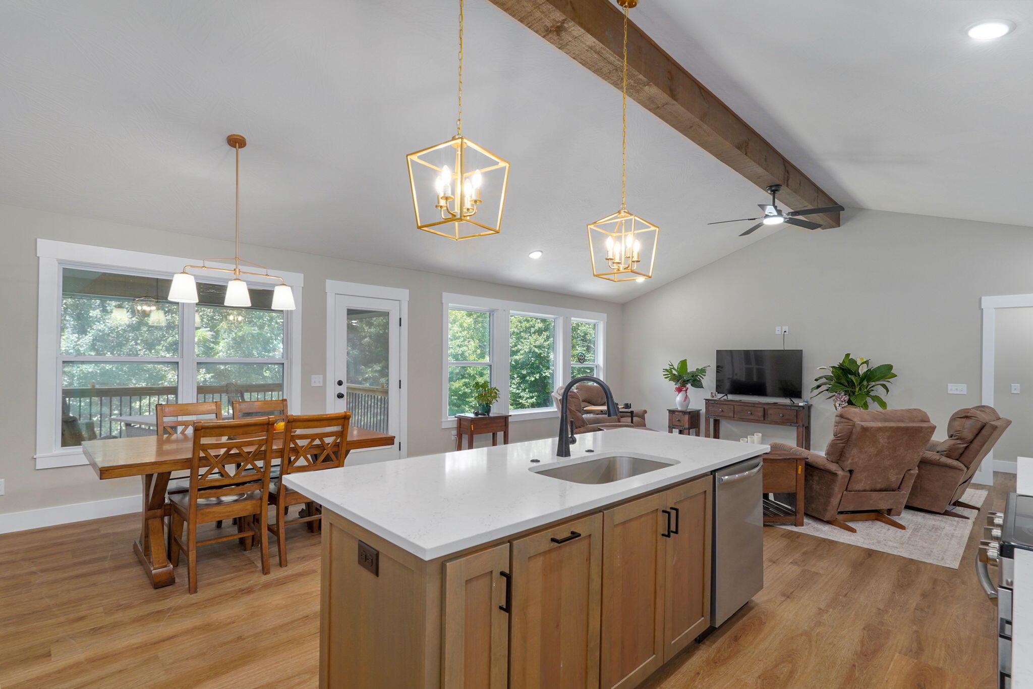 385 Plumtree Drive Property Photo 15