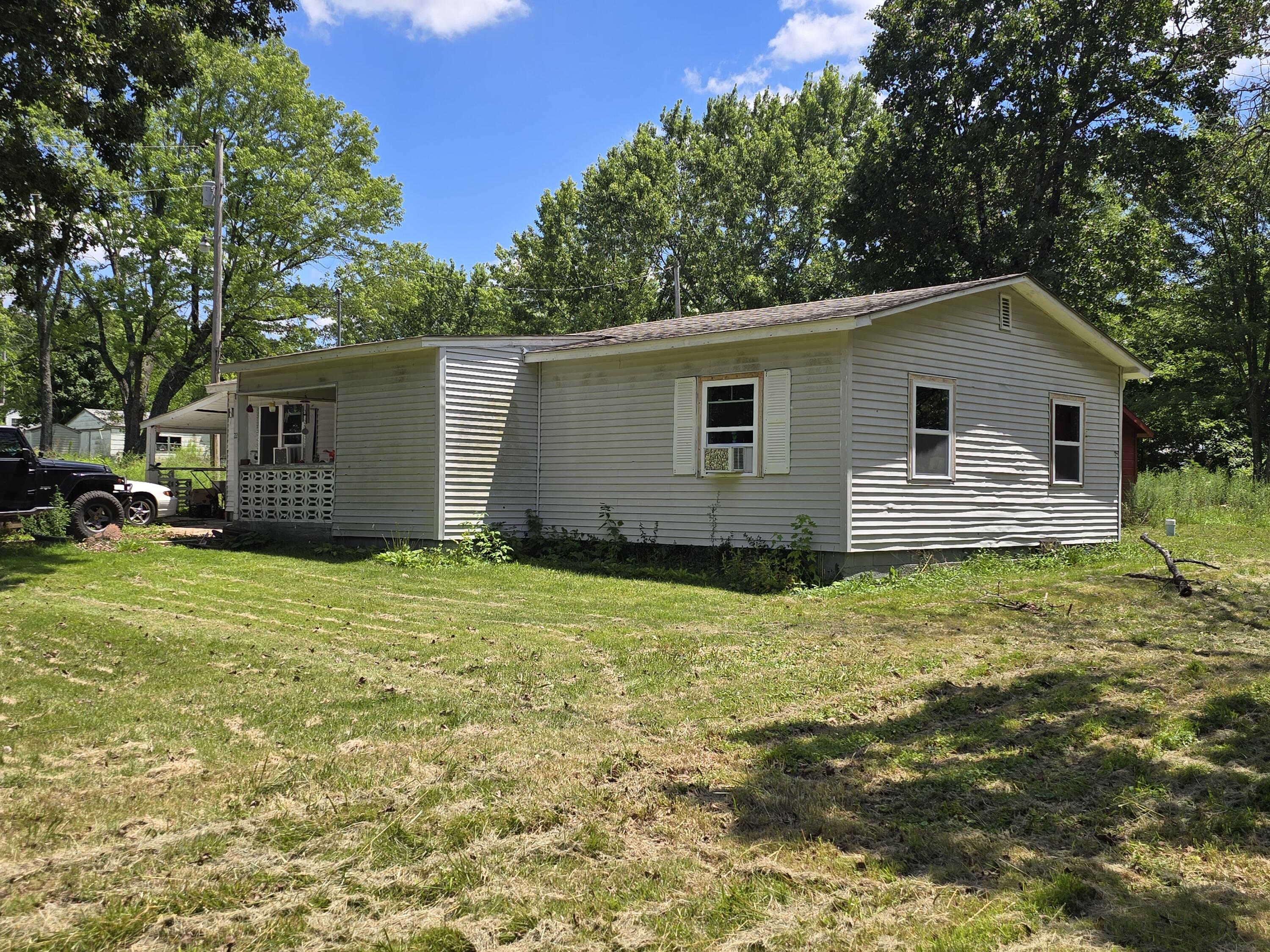 22 Thomasville Road Property Photo 2