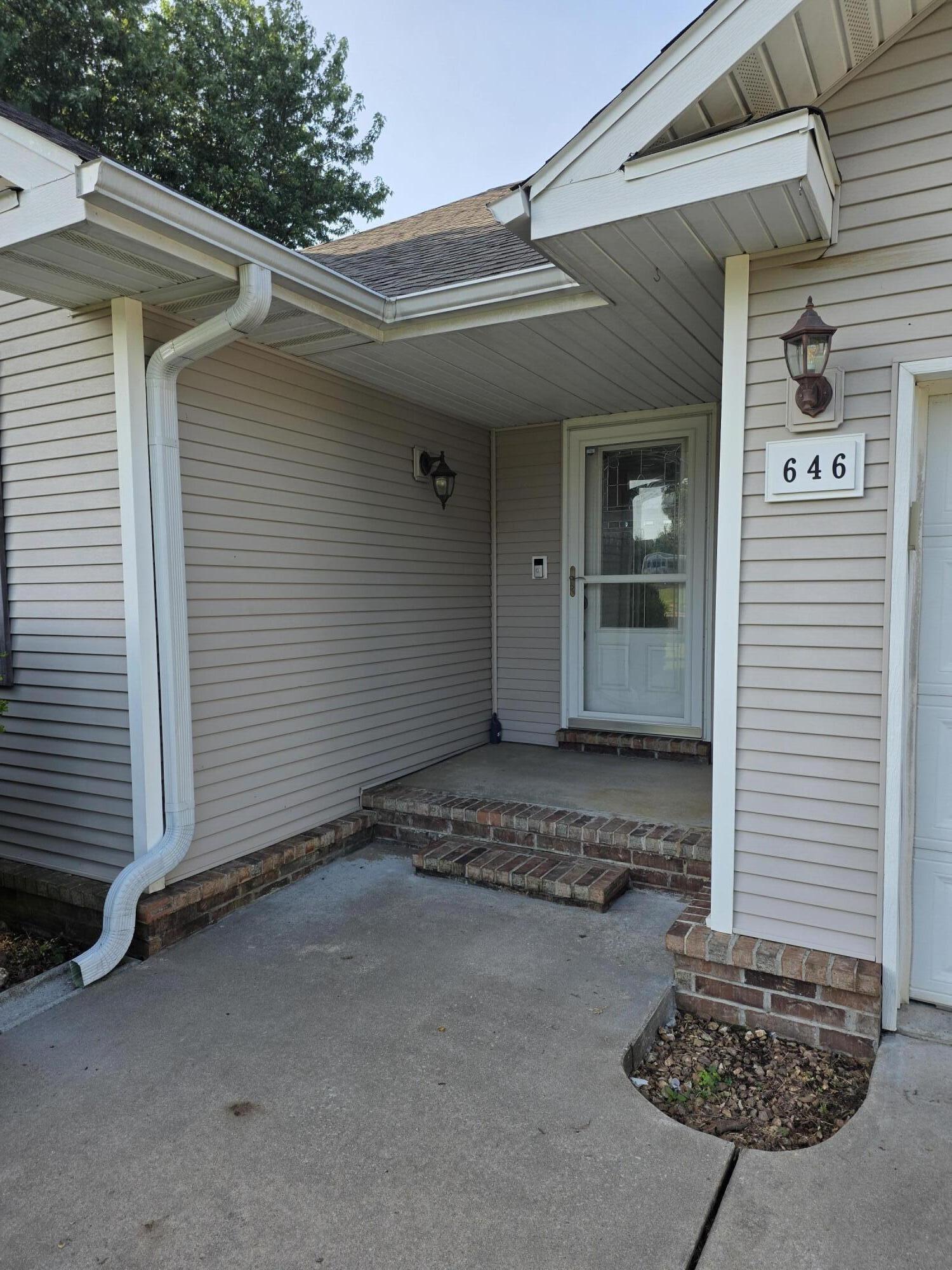 646 East Woodland Street Property Photo 3