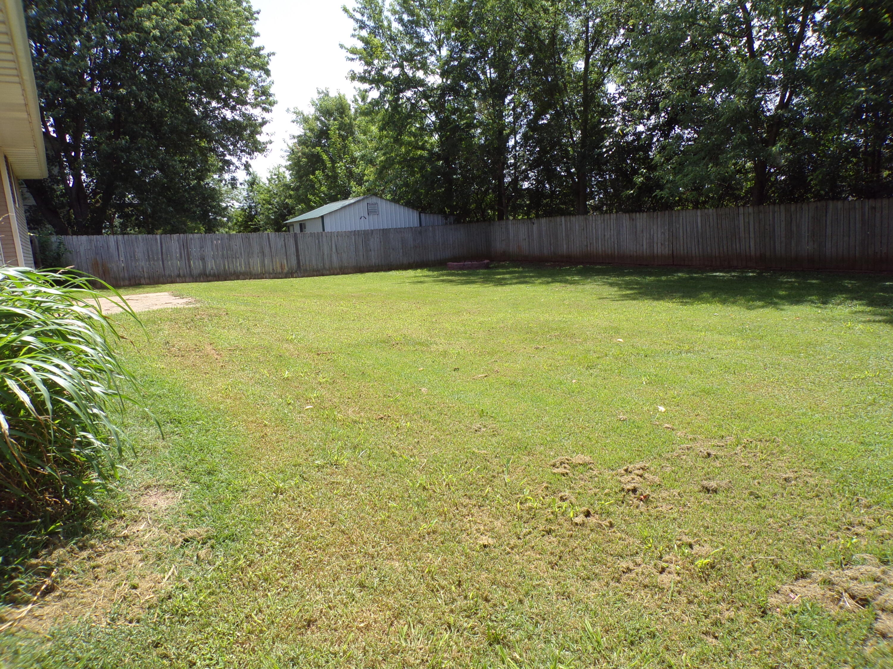 646 East Woodland Street Property Photo 5