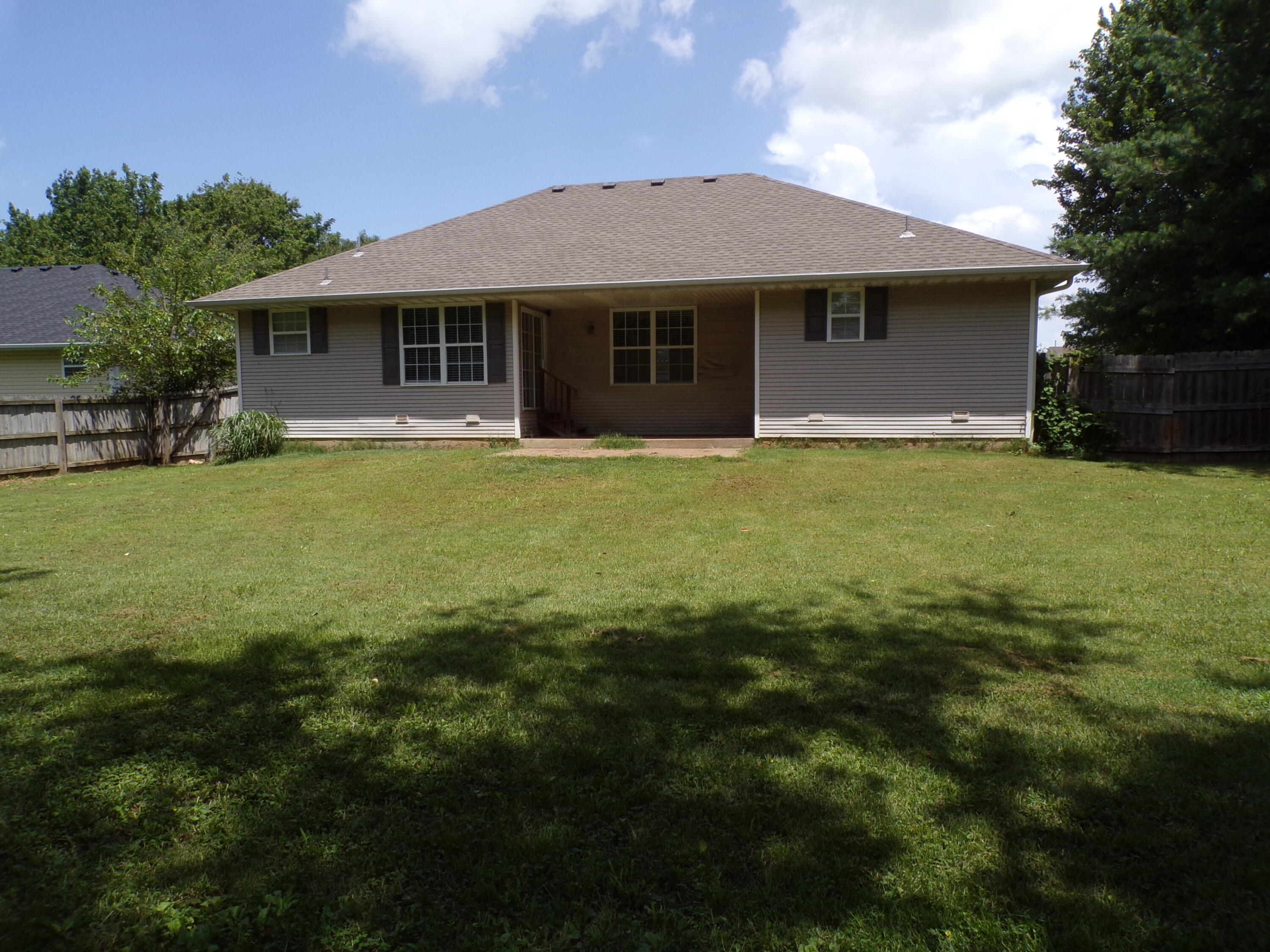 646 East Woodland Street Property Photo 7
