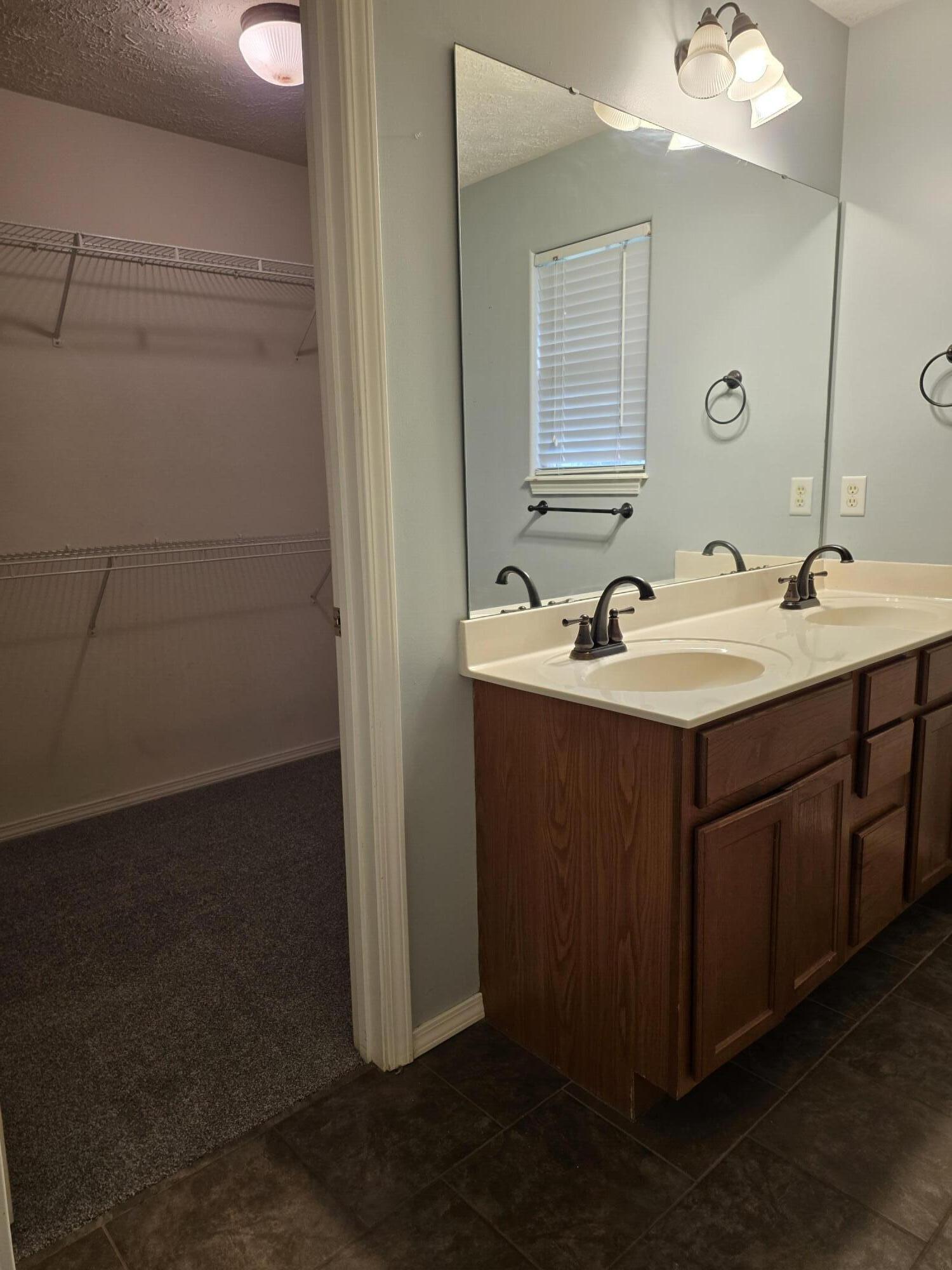 646 East Woodland Street Property Photo 21