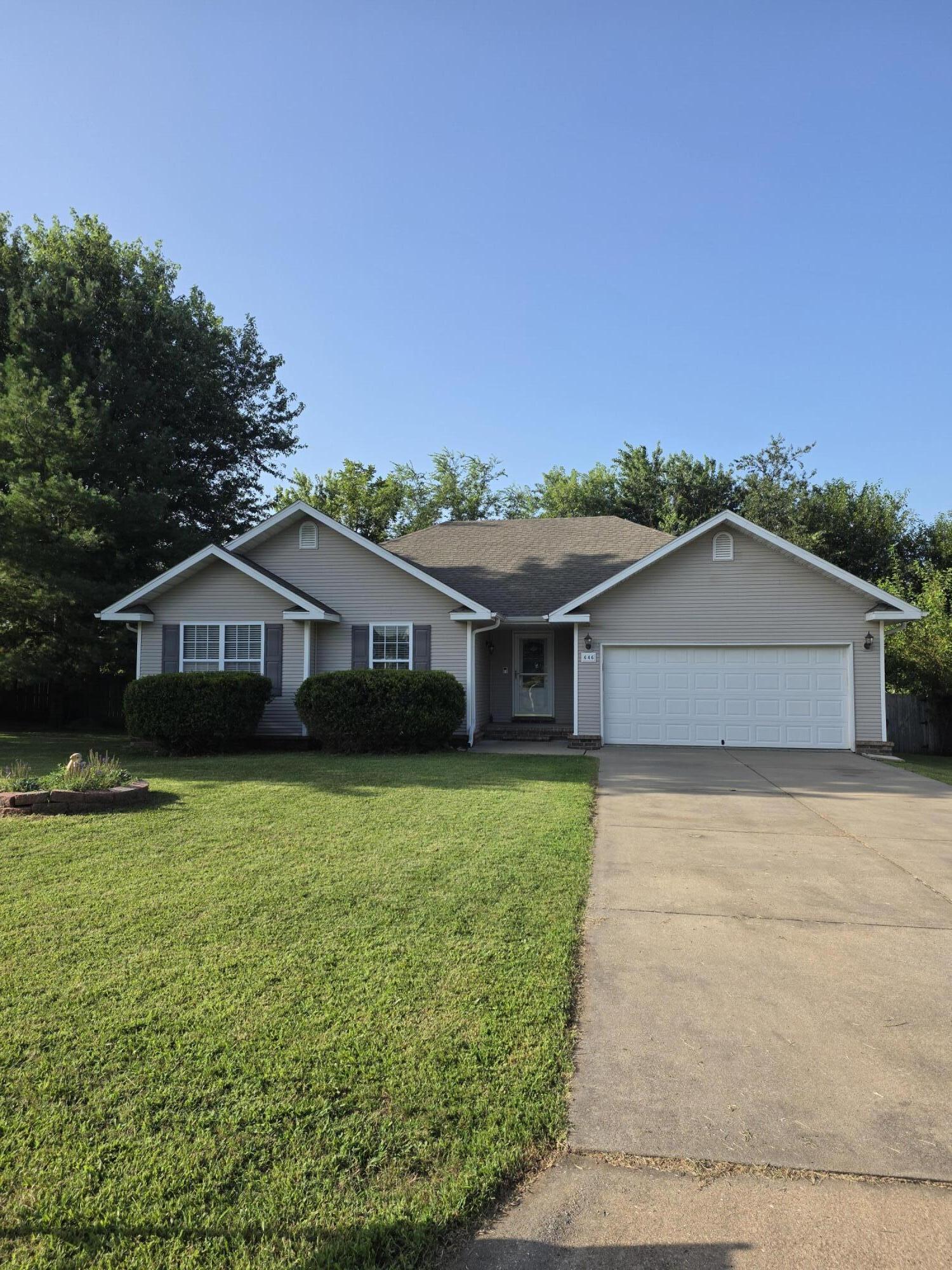 646 East Woodland Street Property Photo 22