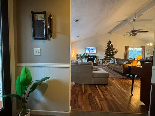 154 Brook Court Property Photo 6
