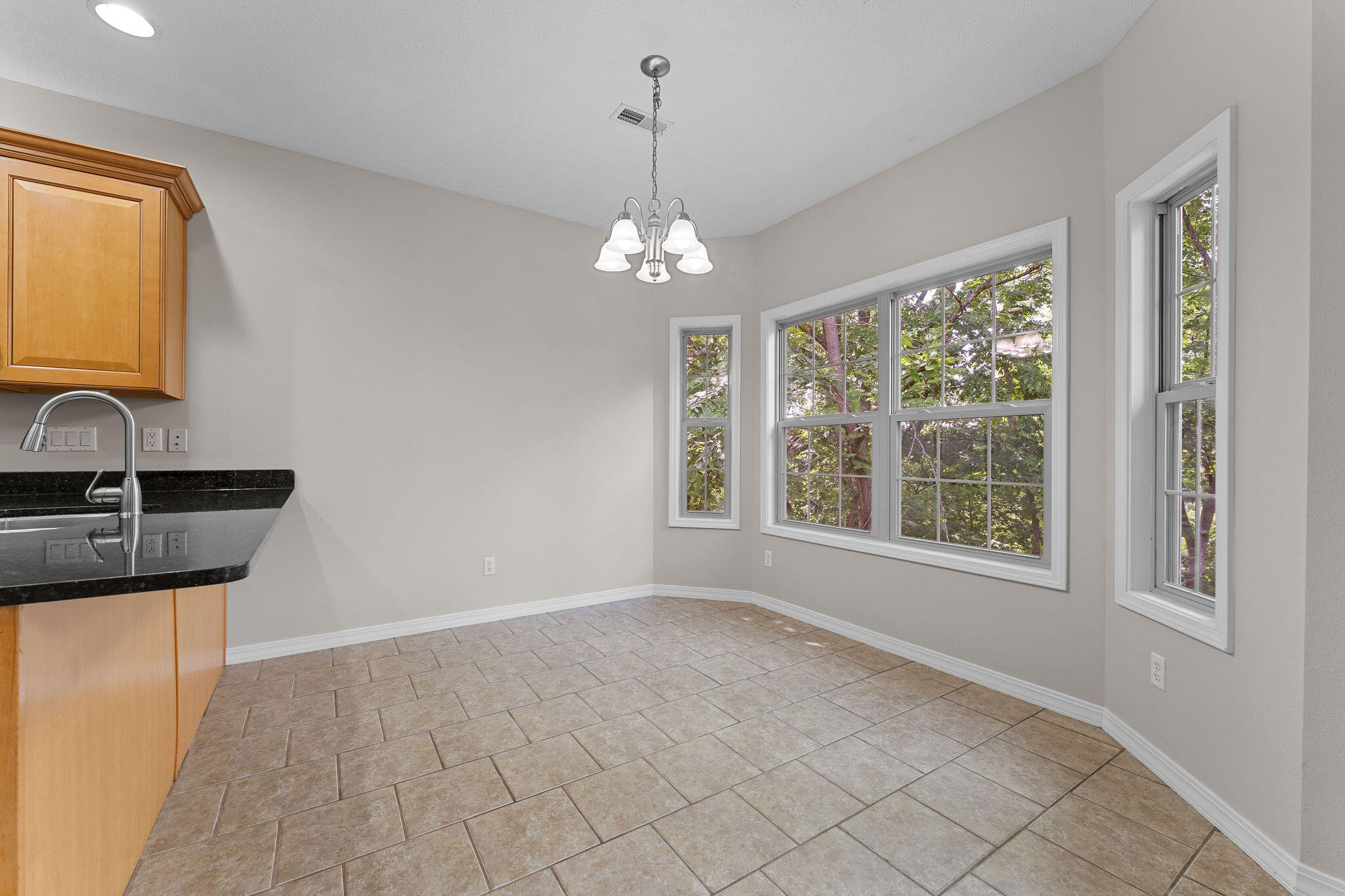 891 Valley View Drive Property Photo 8